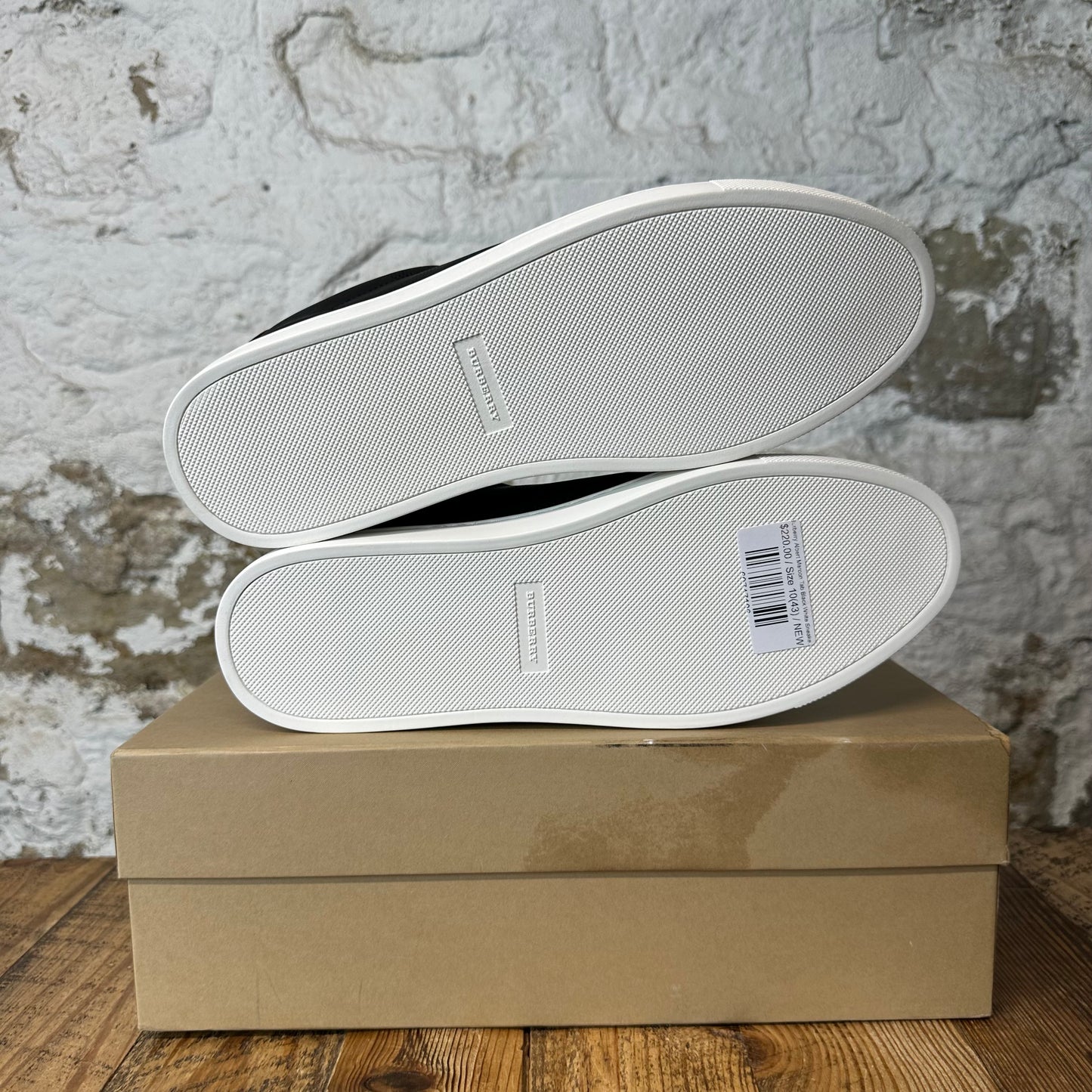 Burberry Albert Maroon Tab Black White Sneaker Sz 10 (43) DS