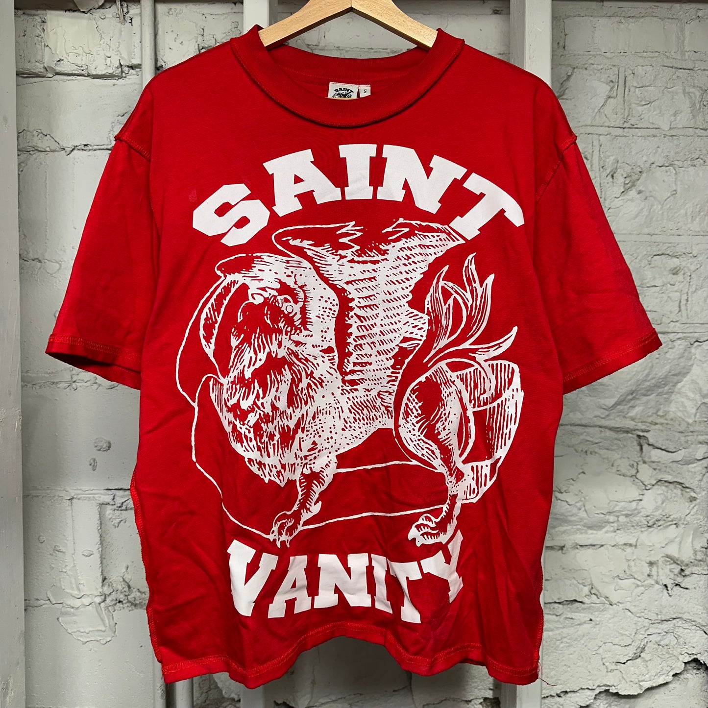 Saint Vanity Red White Griffin T-Shirt Sz S