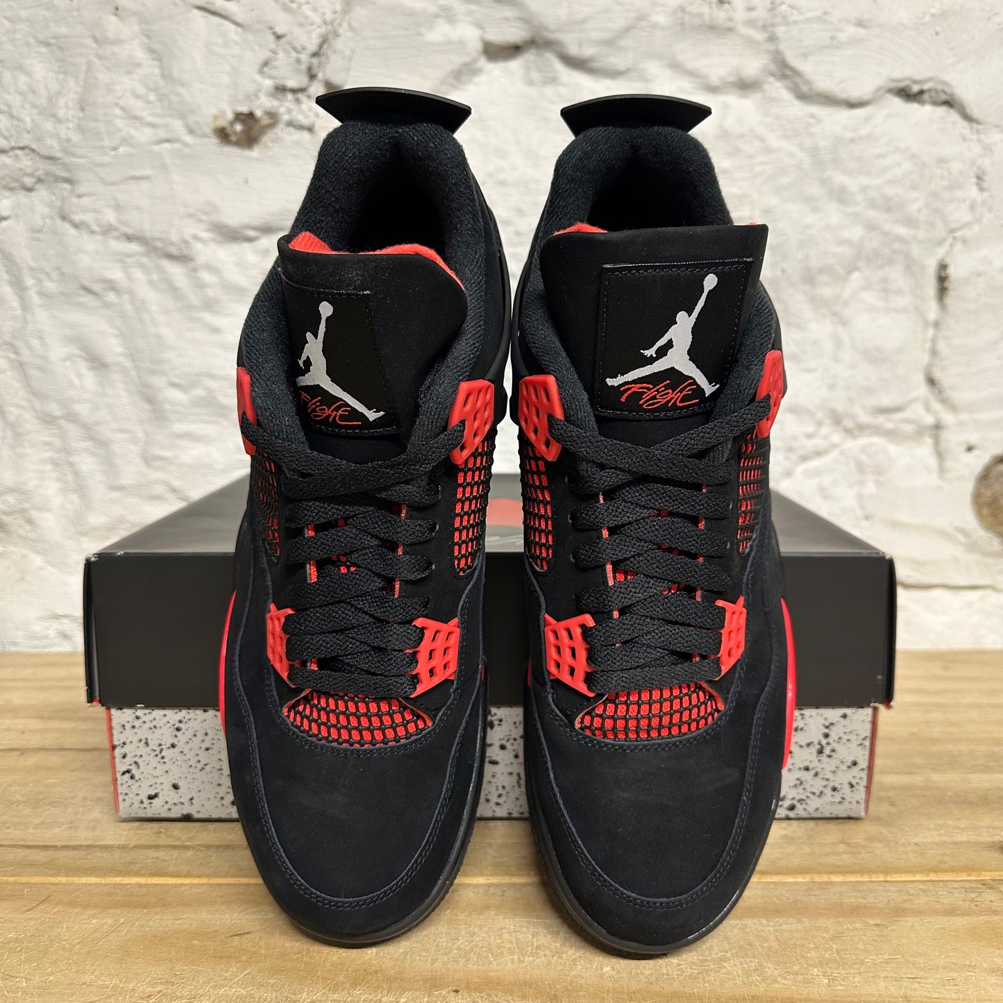 Air Jordan 4 Red Thunder Sz 11 DS