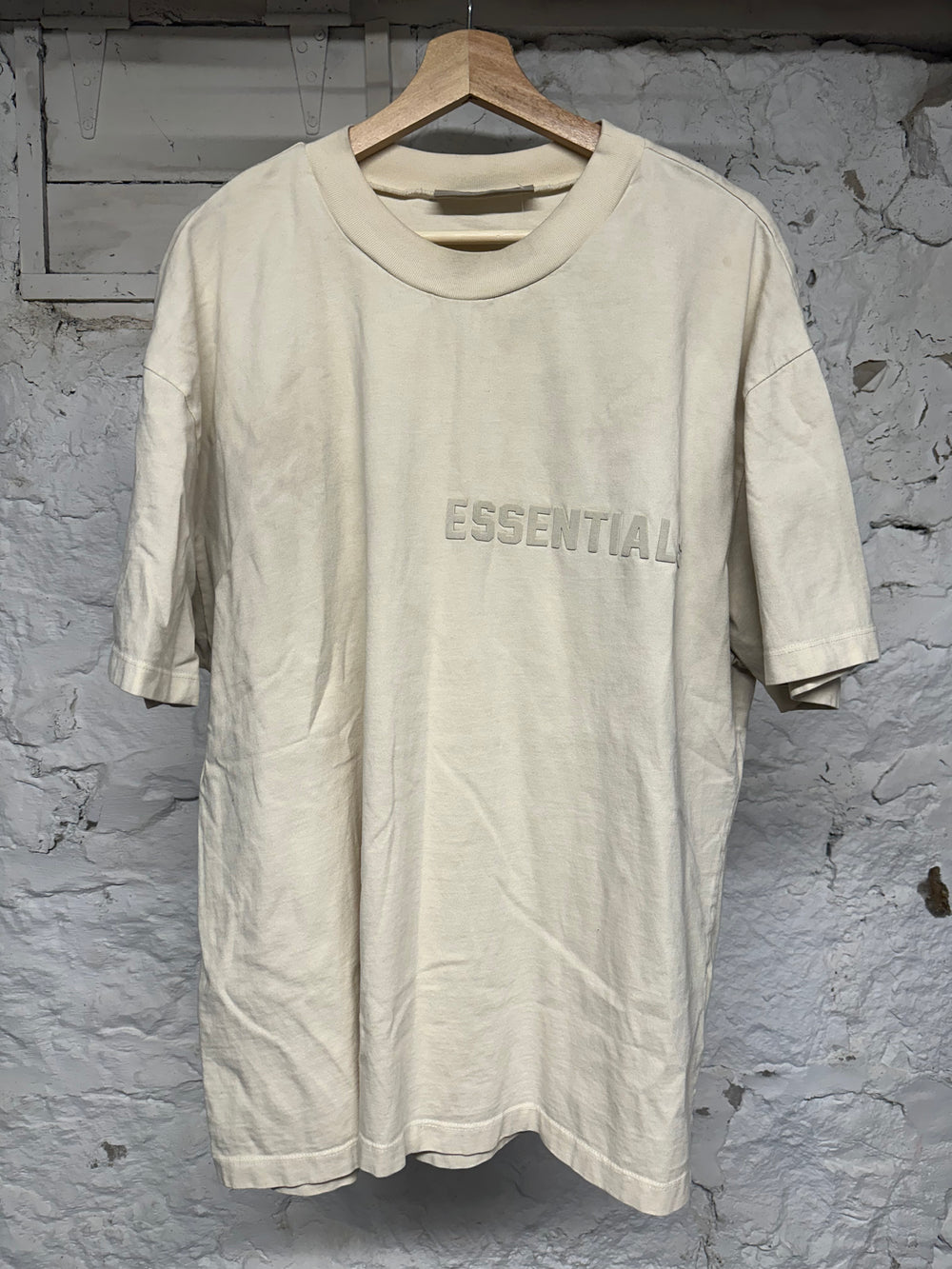Fear of God Essentials Cream Bold Logo T-Shirt Sz L