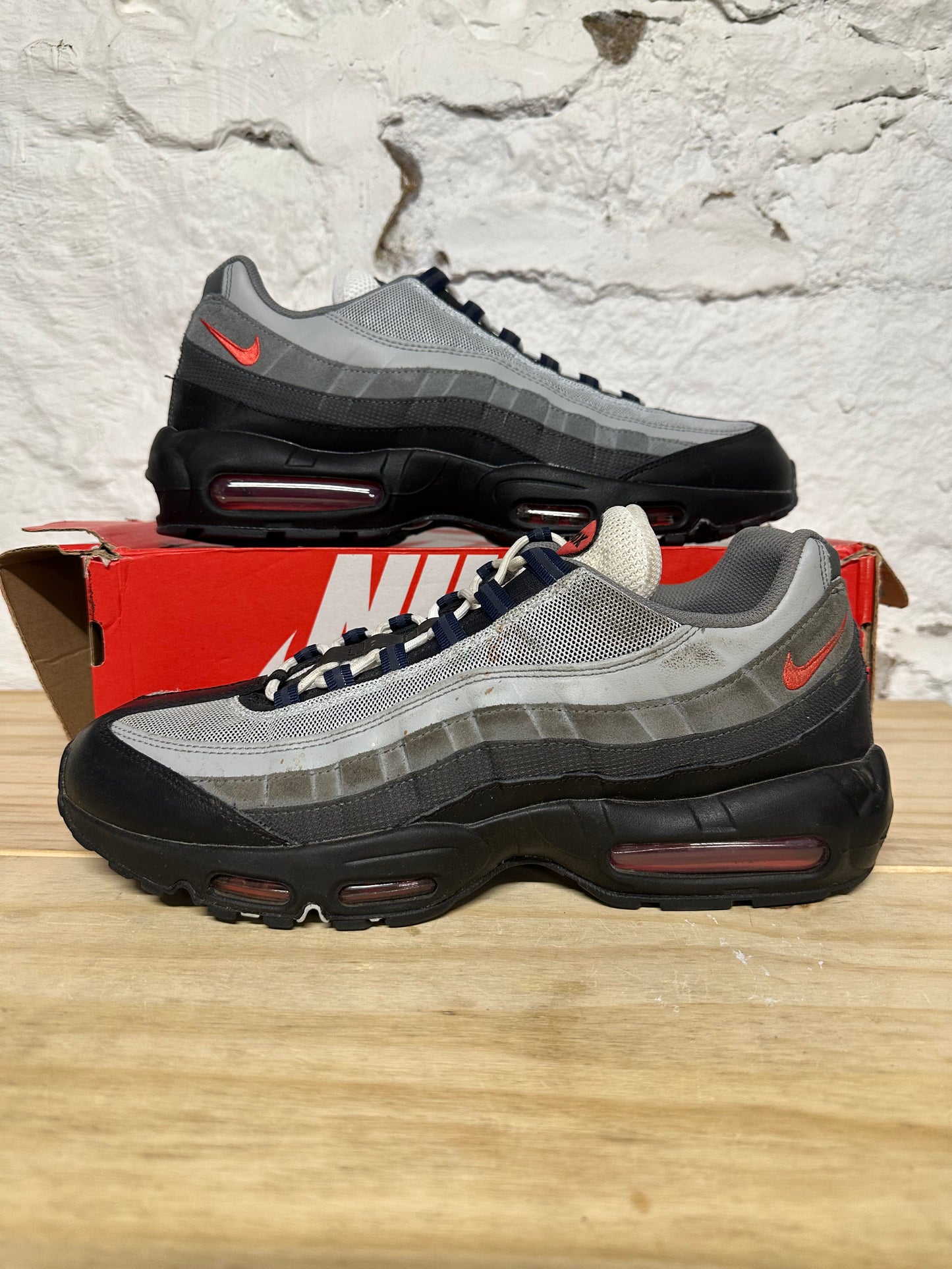 Nike Air Max 95 Track Red Smoke Grey Sz 13