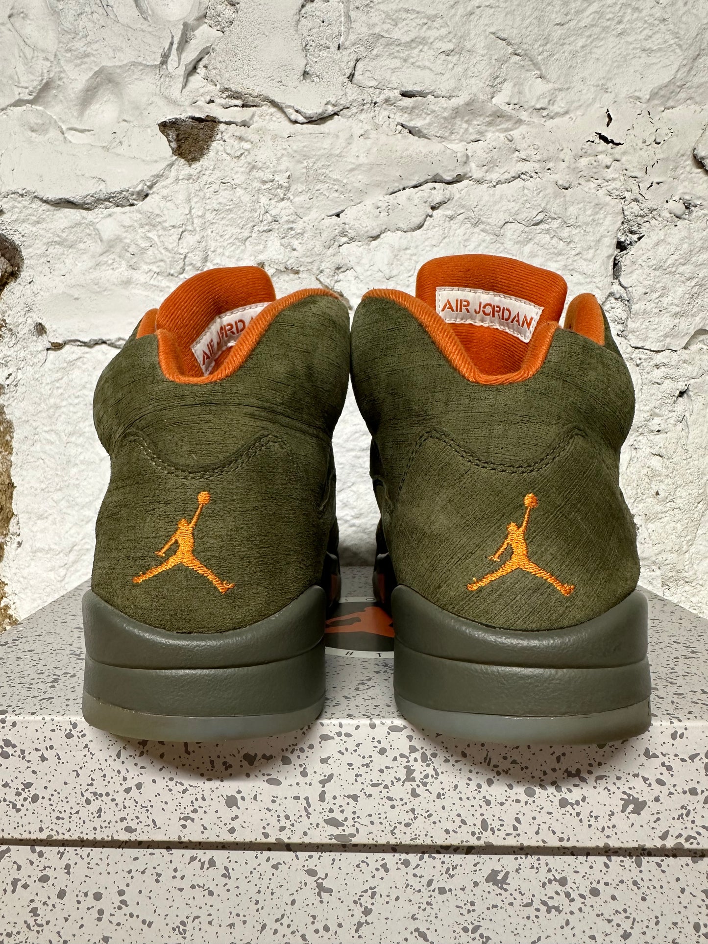 Air Jordan 5 Olive Sz 10