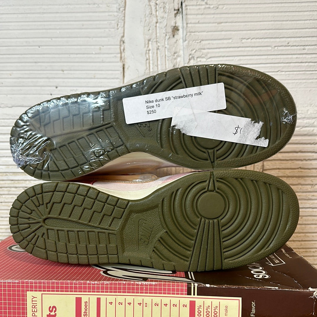 Nike Dunk Mid Social Status Strawberry Milk Sz 10 DS