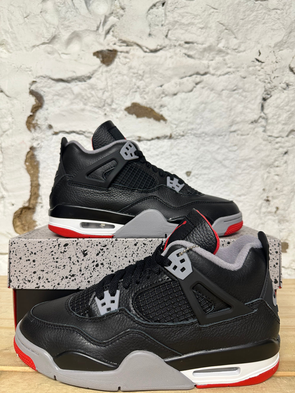 Air Jordan 4 Bred Reimagined Sz 6.5Y DS