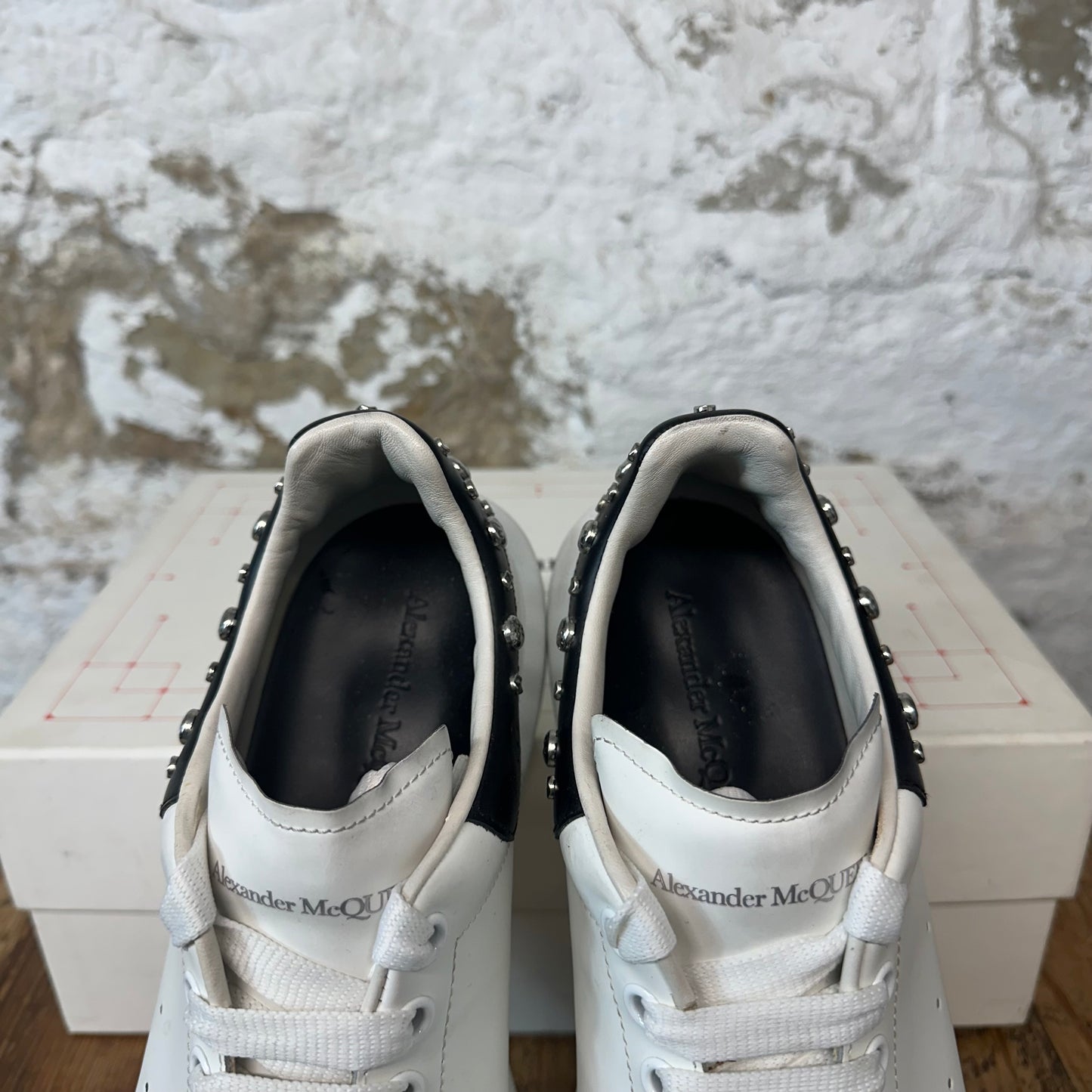 Alexander Mcqueen Black Stud Tab White Sneaker Sz 9.5 (42.5)