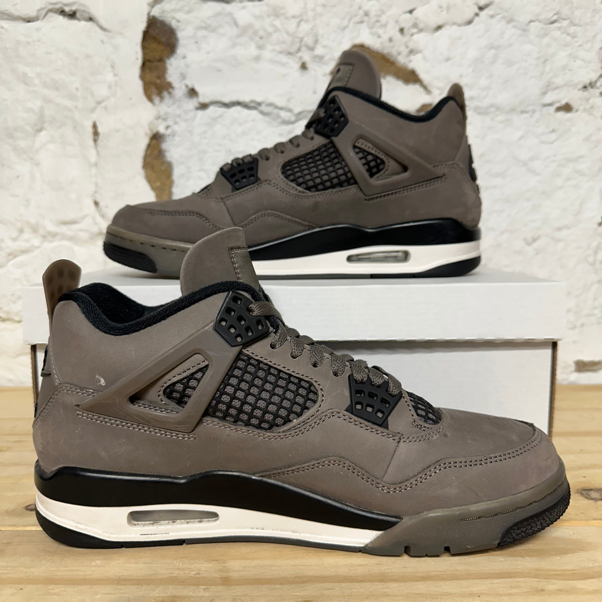 Air Jordan 4 Cave Stone Sz 9.5