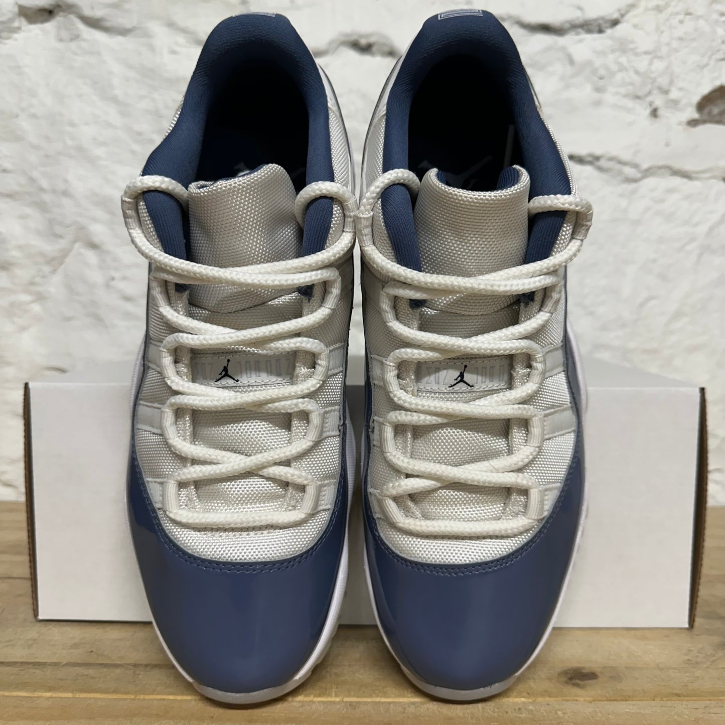 Air Jordan 11 Low Diffused Blue Sz 9