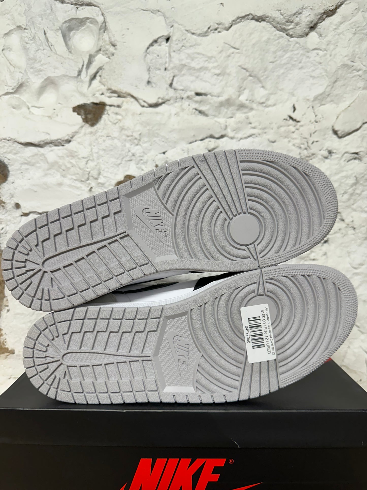 Air Jordan 1 High Bleached Coral Sz 12