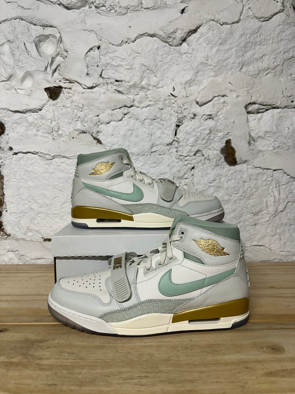 Air Jordan Legacy 312 Pistachio Frost Sz 14 DS