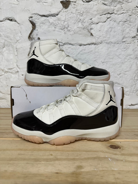 Air Jordan 11 High Neapolitan Sz 6 (7.5W)
