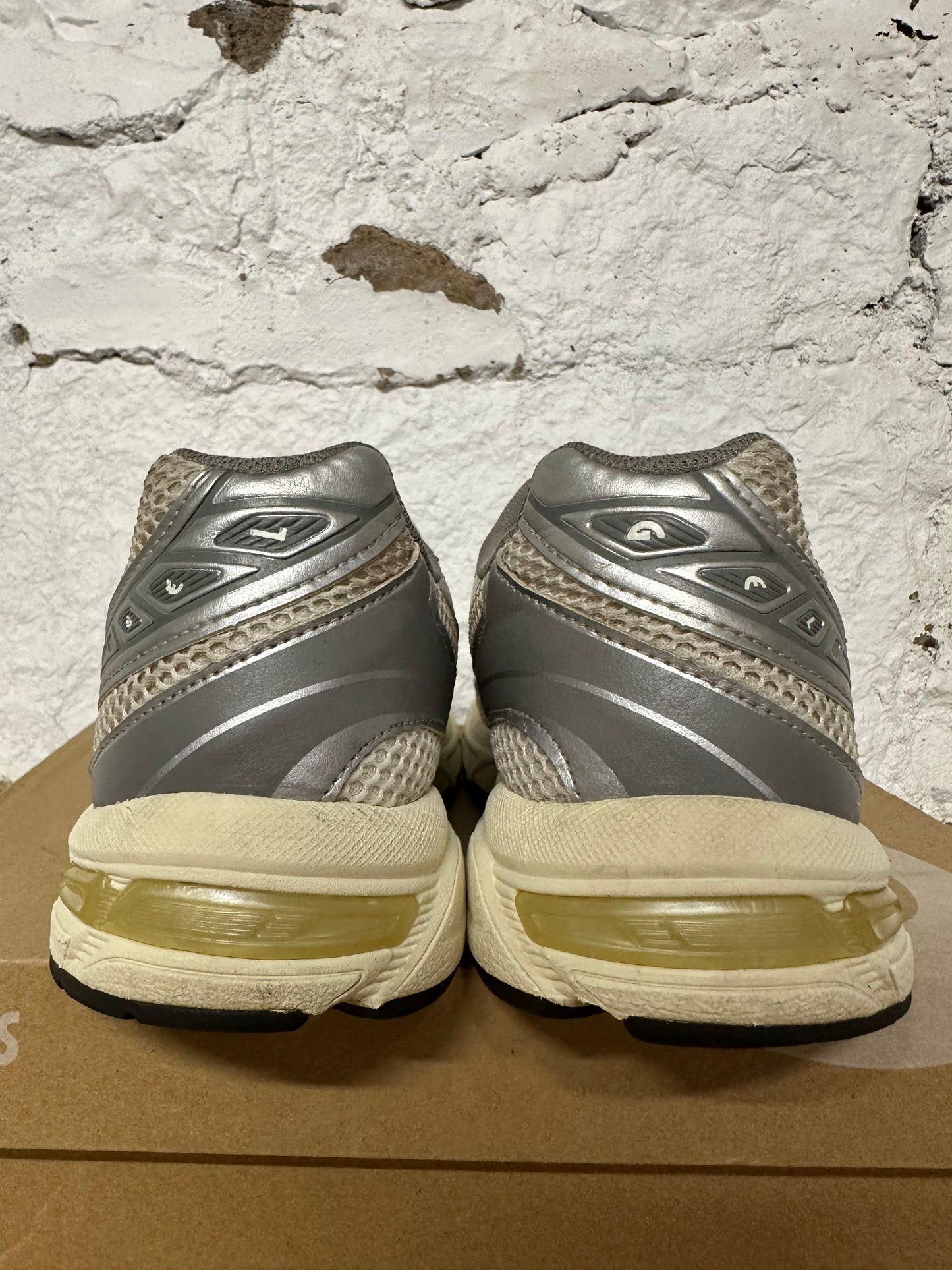 Asics Gel-1130 Tan Grey Sz 8.5 (10W)