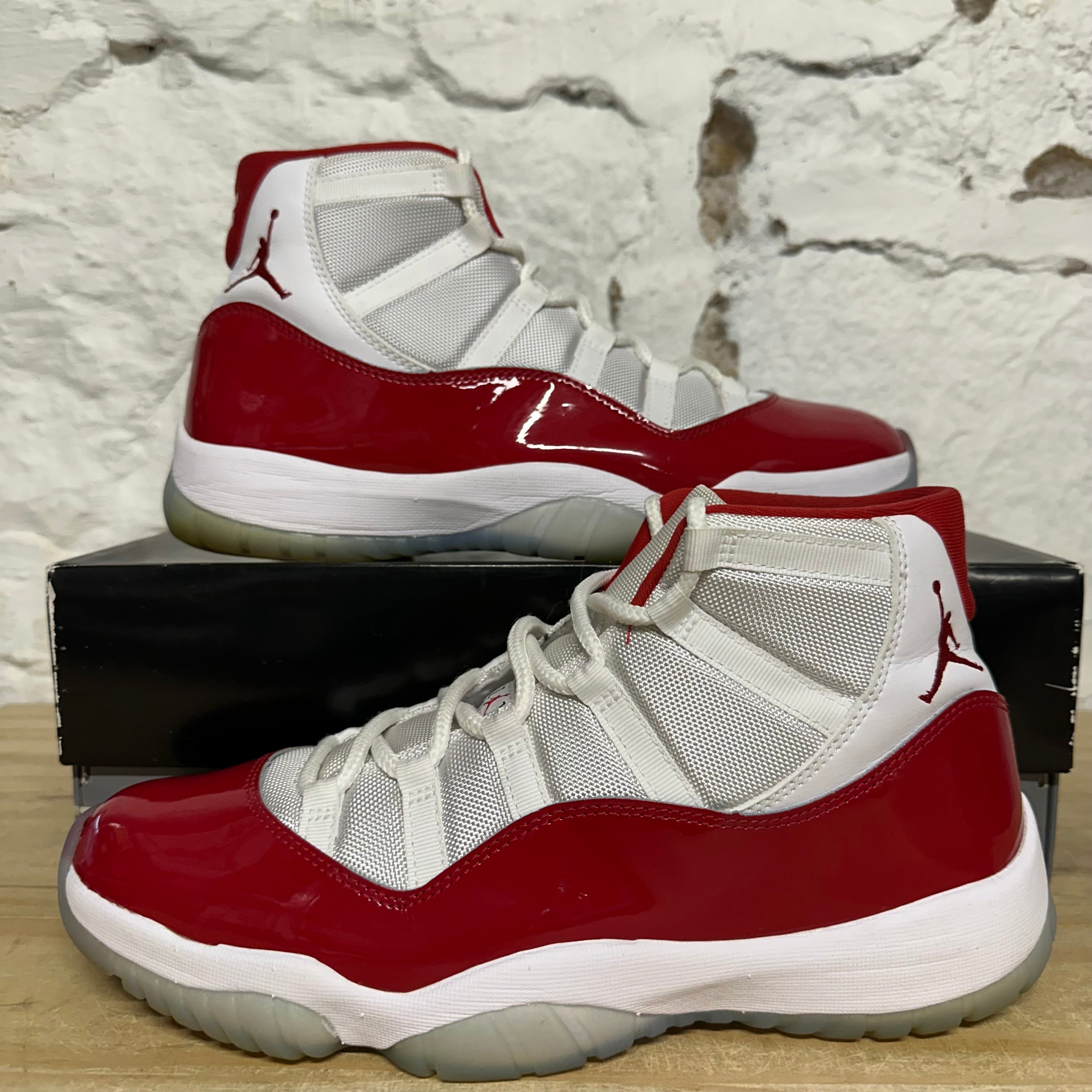 Air Jordan 11 High Cherry Sz 12