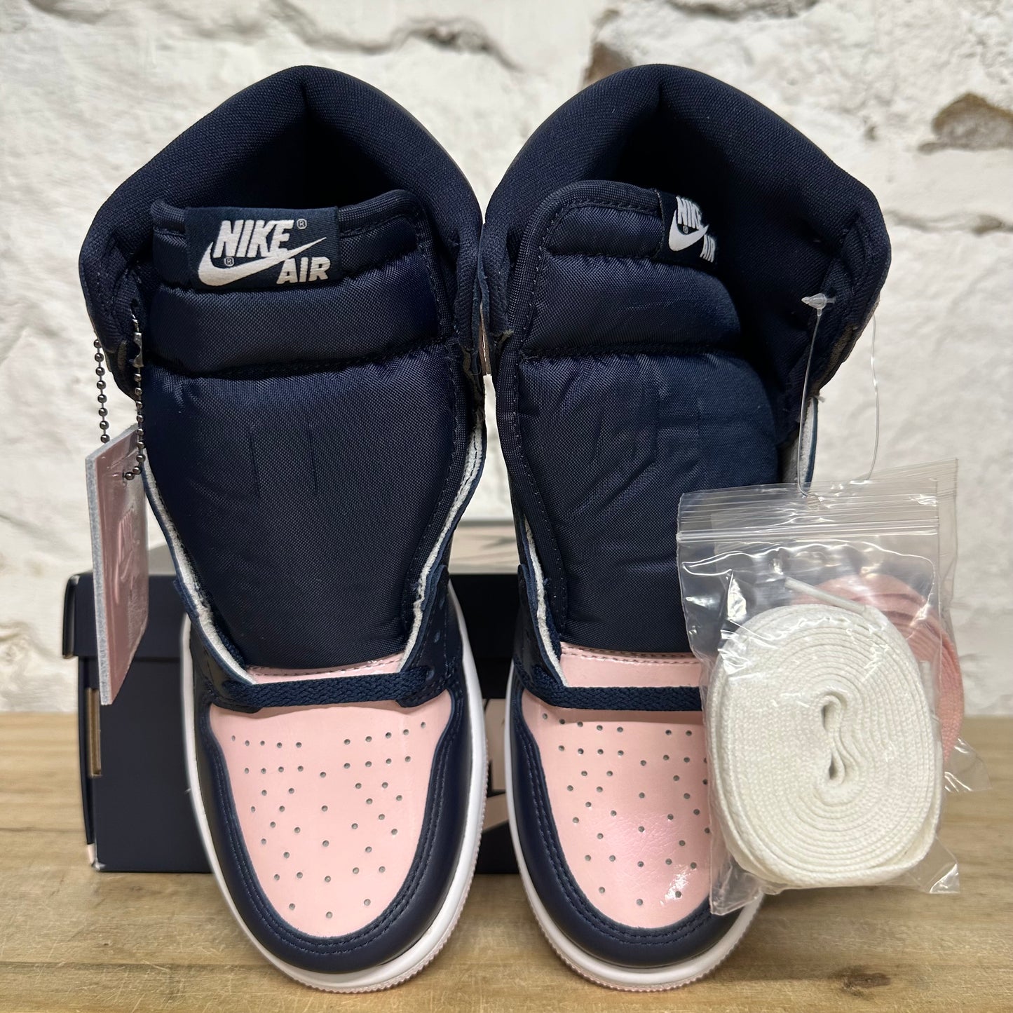 Air Jordan 1 High Atmosphere Sz 5.5 (7W) DS