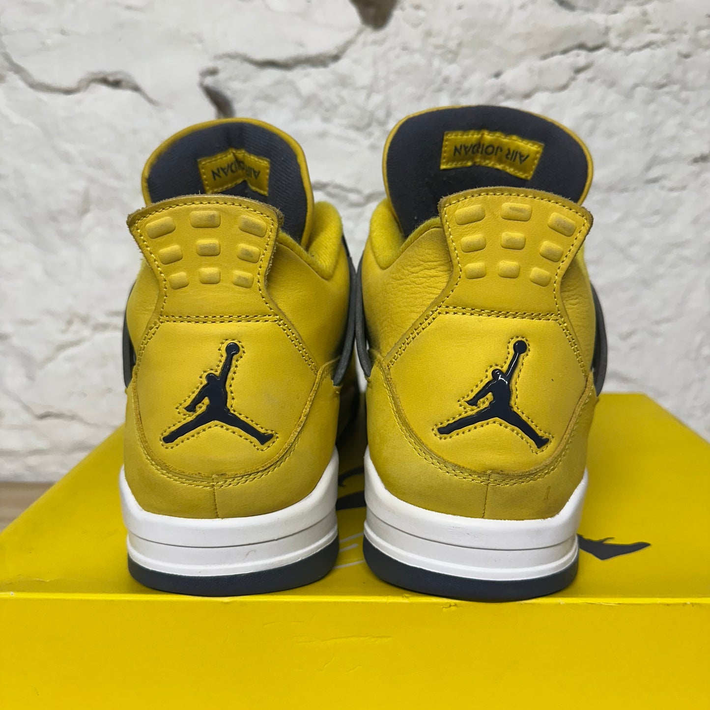 Air Jordan 4 Lightning Sz 13