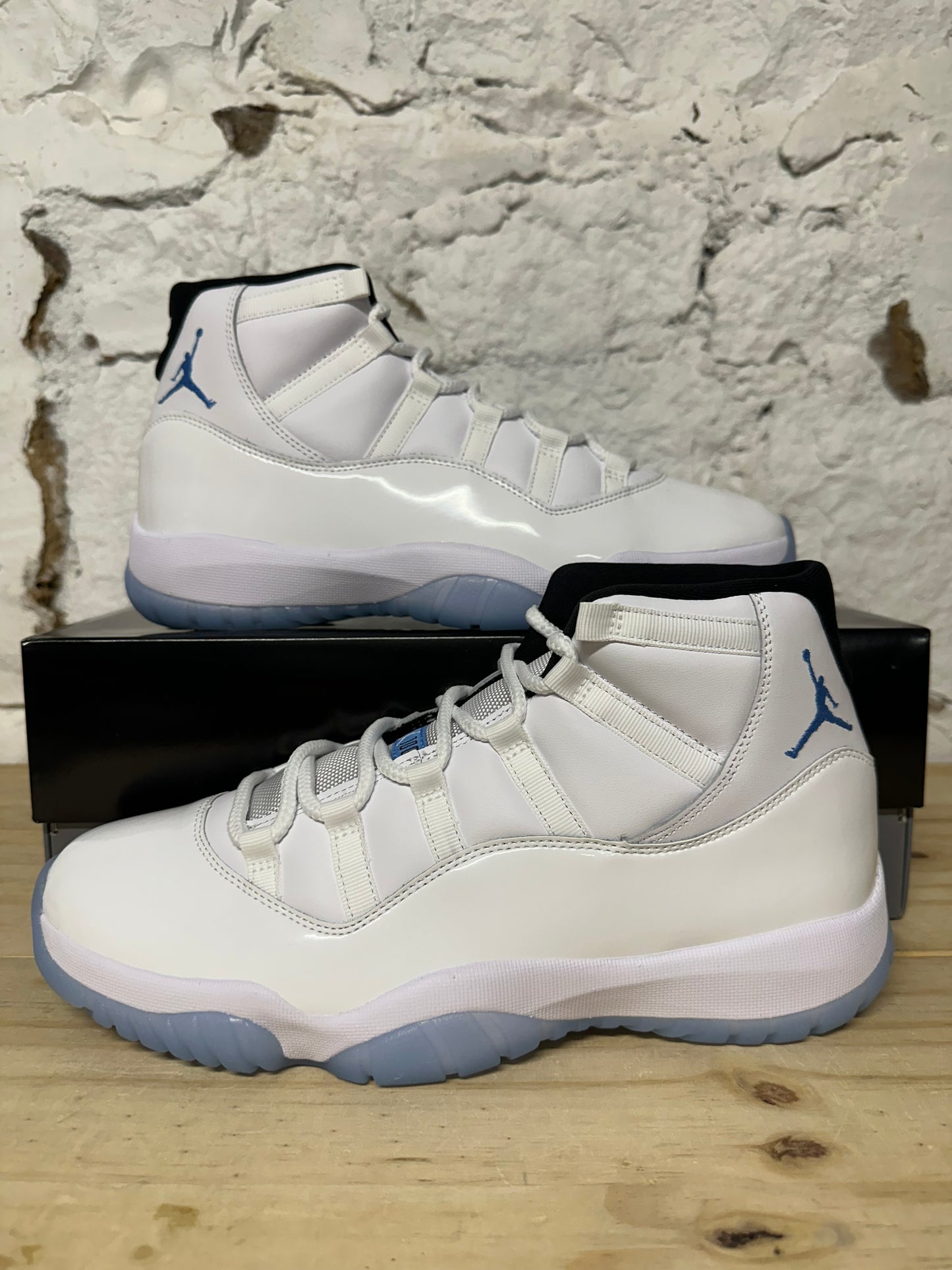 Air Jordan 11 High Legend Blue Sz 11.5 DS