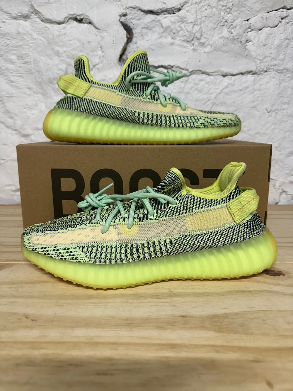 Yeezy 350 V2 Yeezreel (2019) Sz 9.5 DS