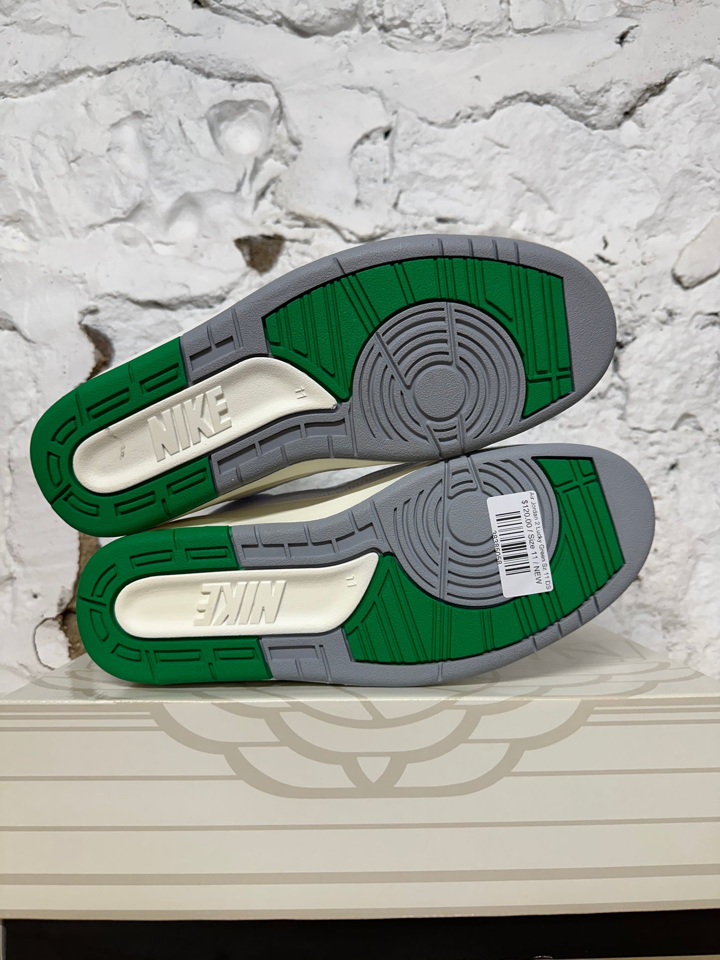 Air Jordan 2 Lucky Green Sz 11 DS