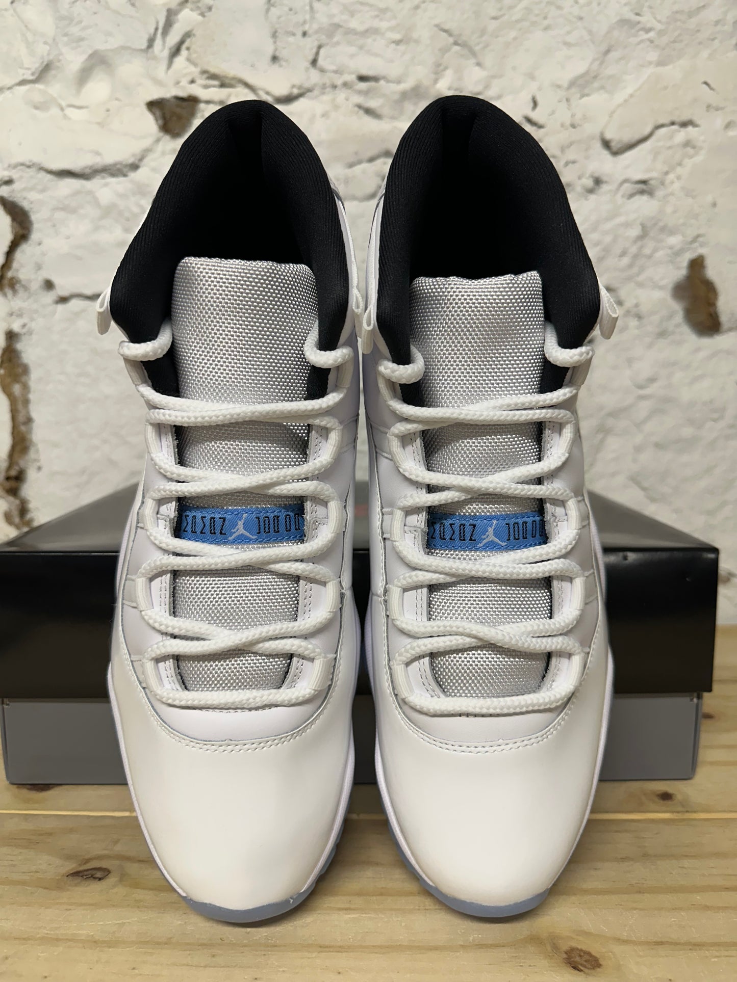 Air Jordan 11 High Legend Blue Sz 11.5 DS
