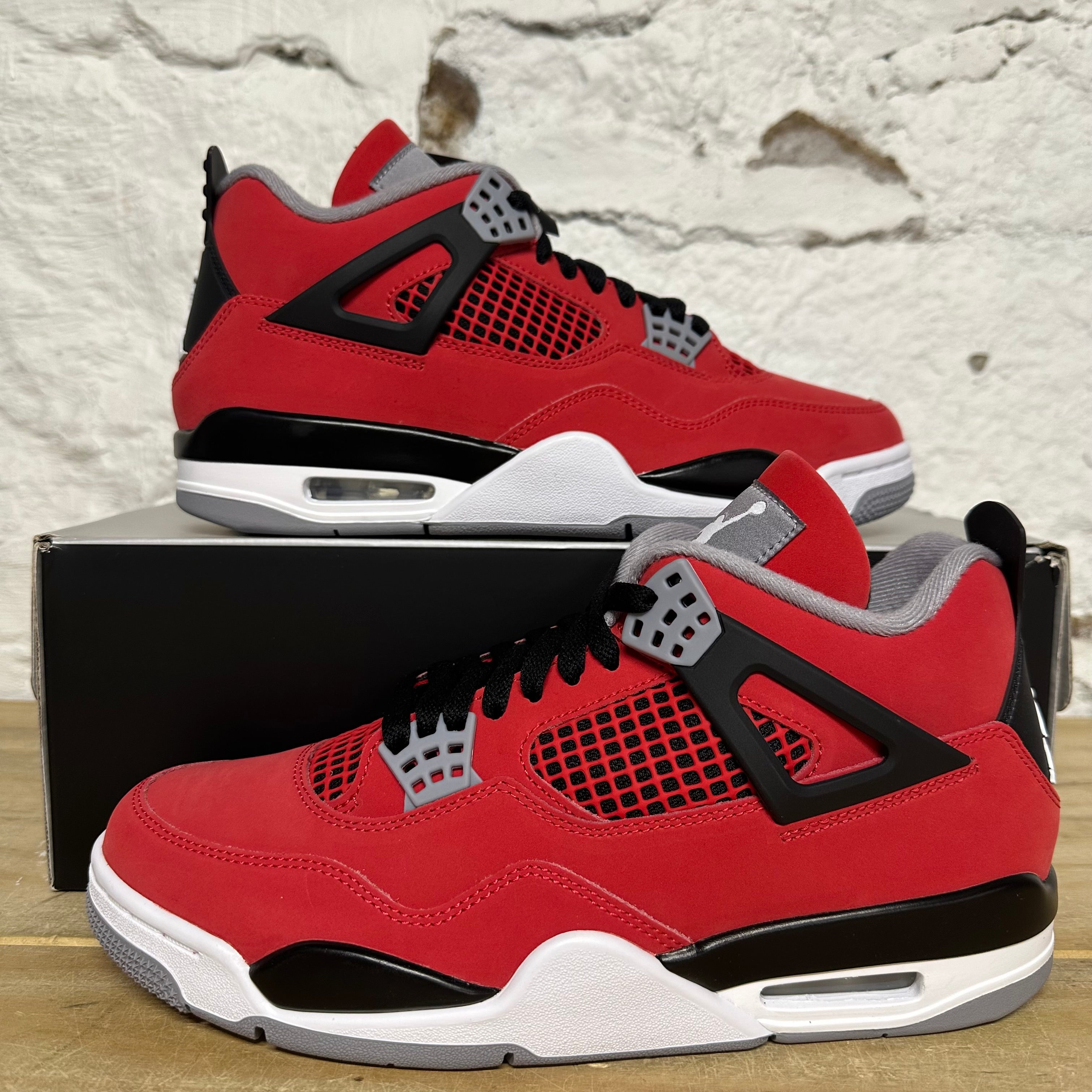 Air Jordan 4 Toro Sz 9.5 DS