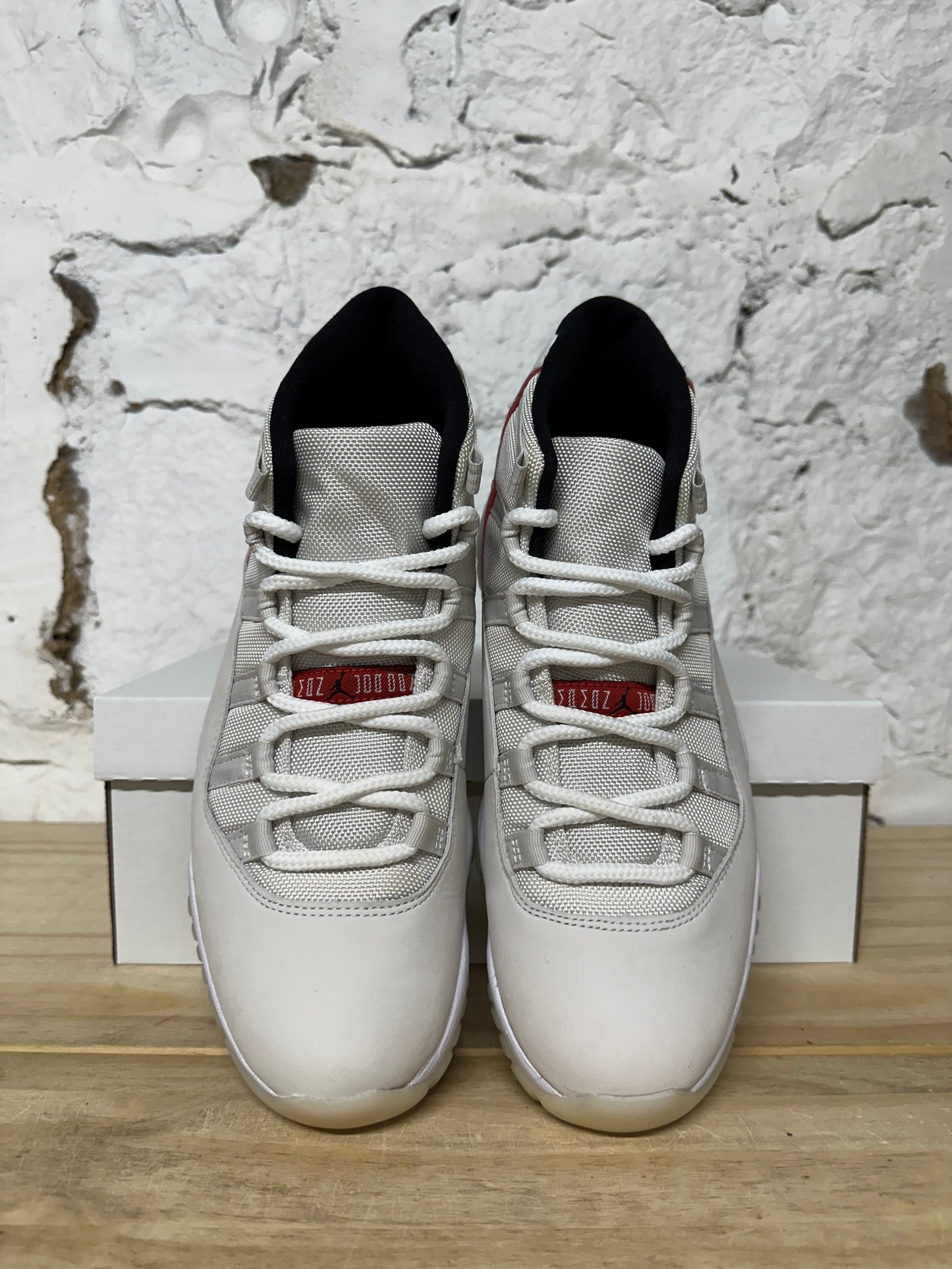Air Jordan 11 High Platinum Tint Sz 9.5