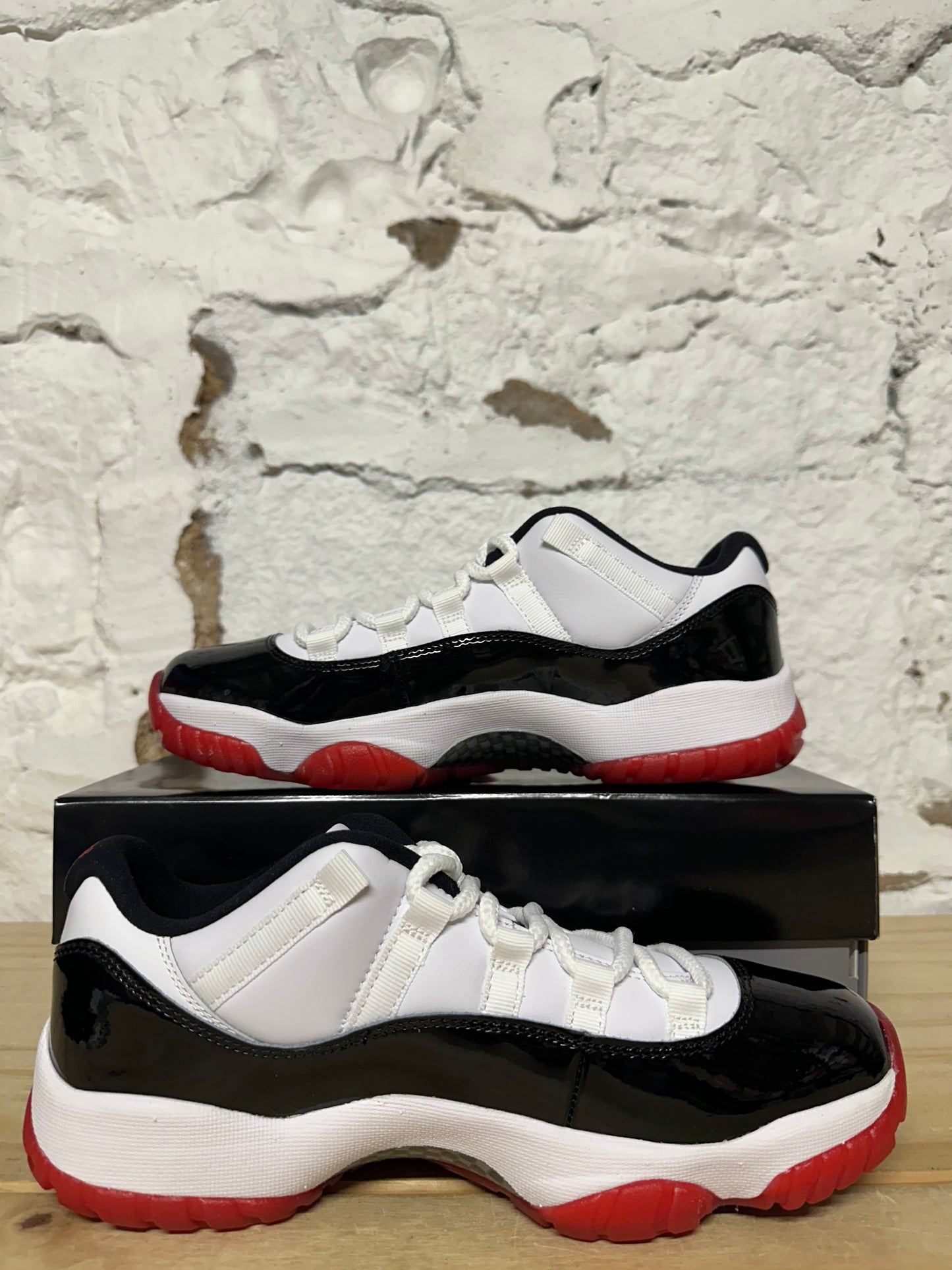 Air Jordan 11 Low Concord Bred Sz 7.5 DS