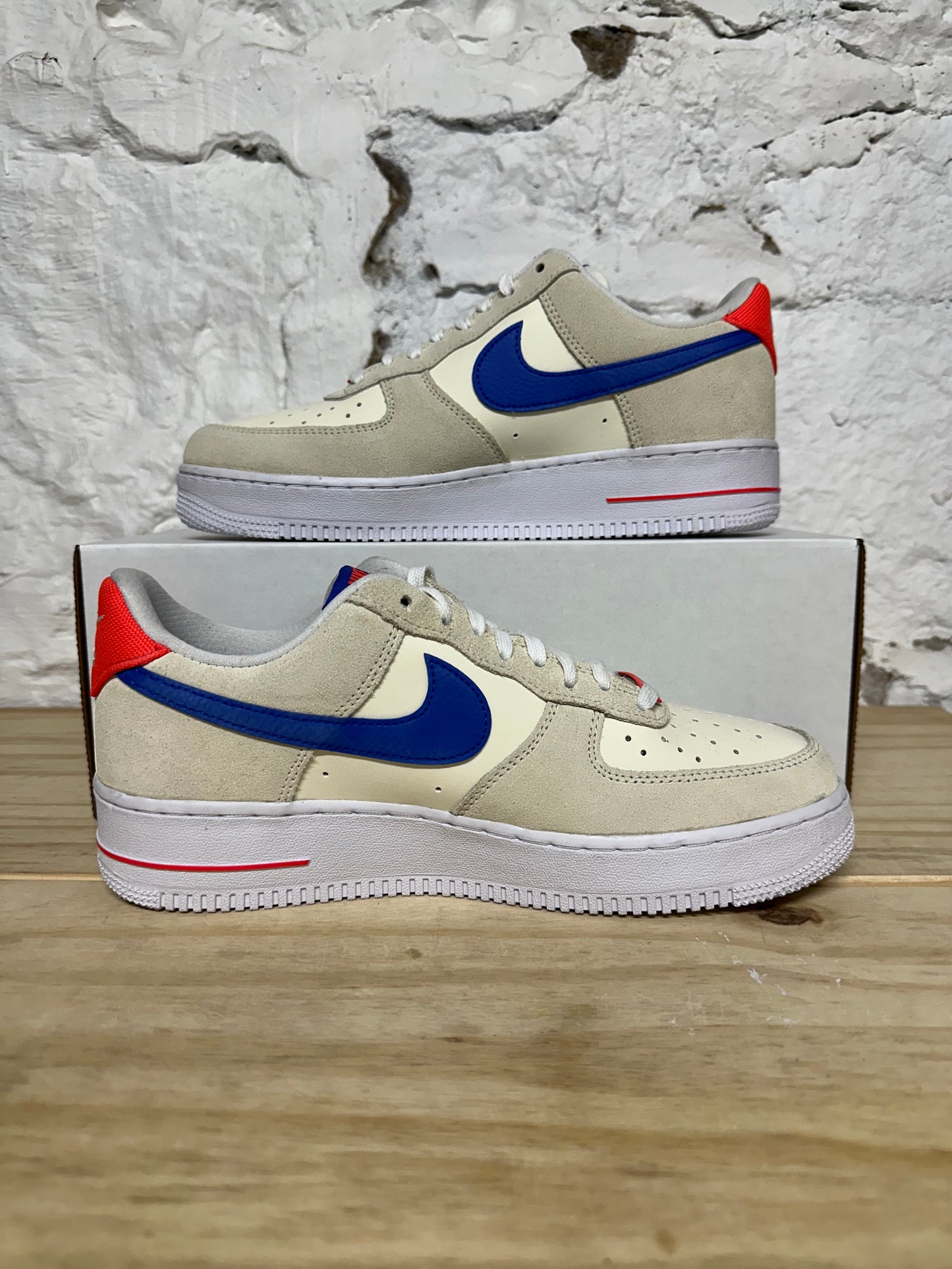 Nike Air Force 1 Low Coconut Milk Hyper Royal Sz 9.5
