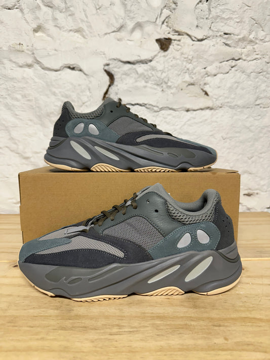 Yeezy 700 Teal Blue Sz 10 DS
