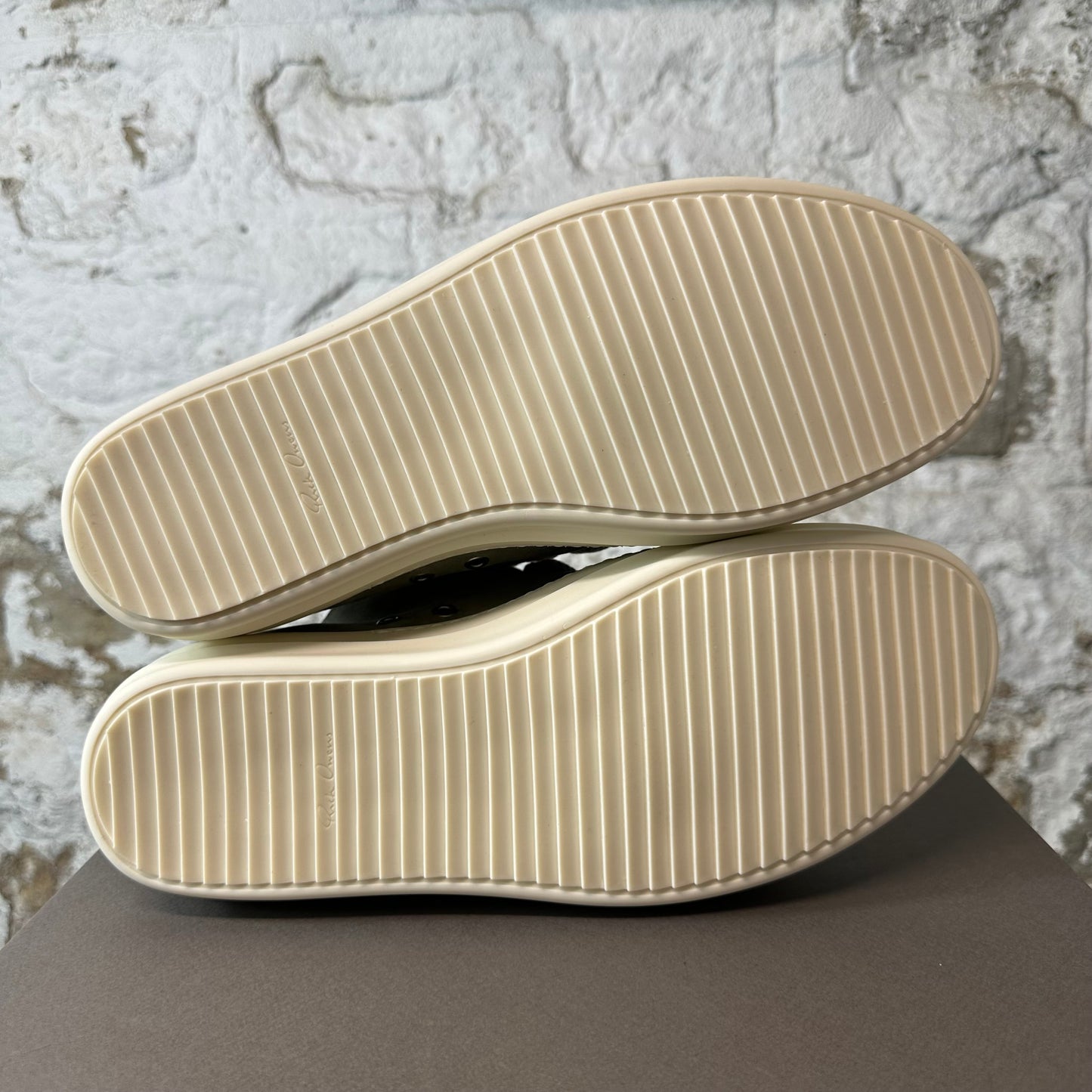 Rick Owens Jumbo Lace Dark Pearl Milk Sneaker DS