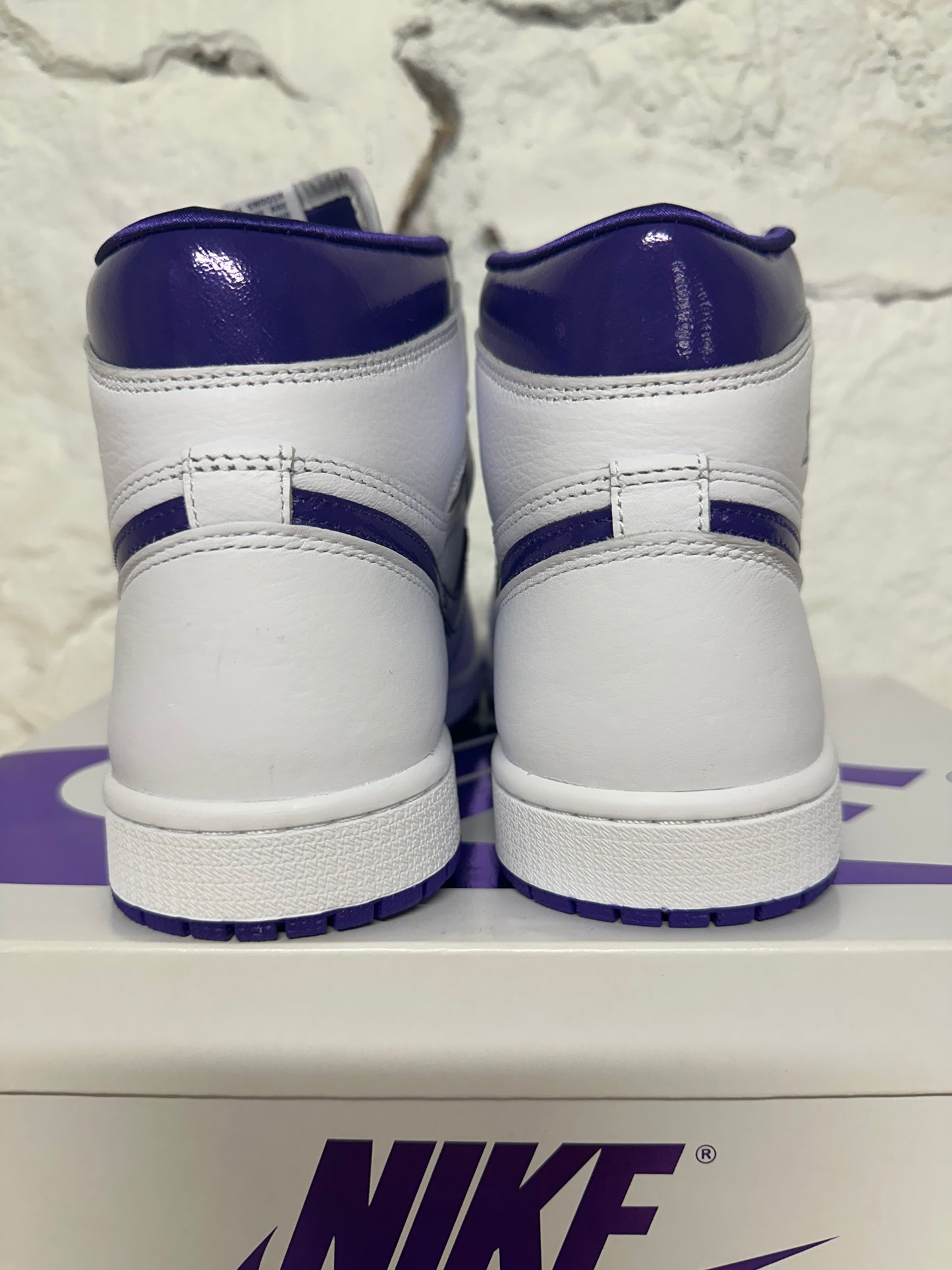 Air Jordan 1 High Court Purple Sz 7.5 (9W) DS