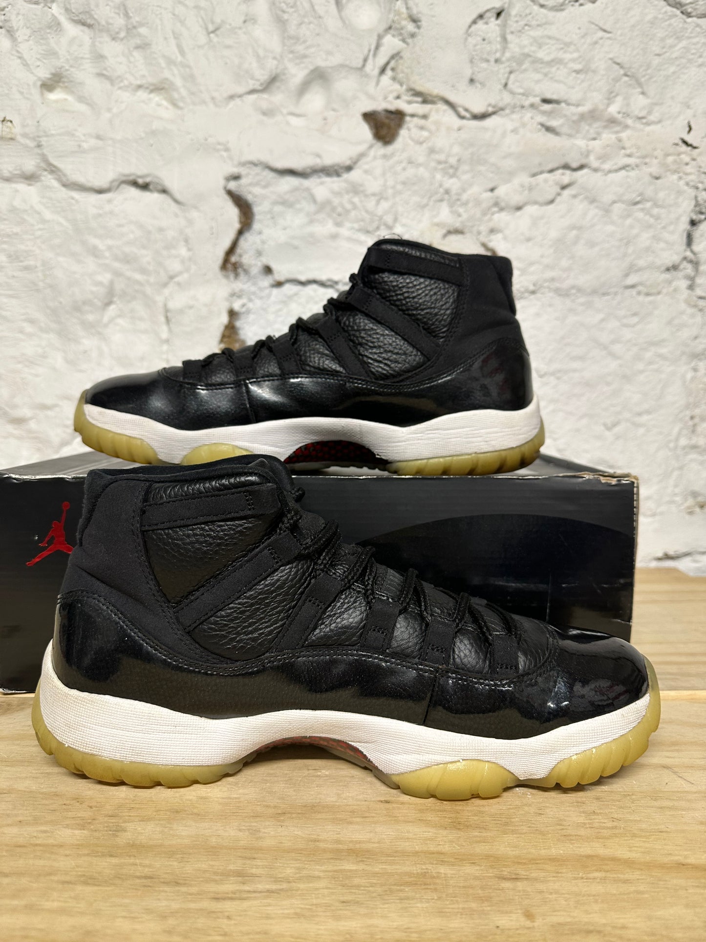 Air Jordan 11 72-10 Sz 10.5