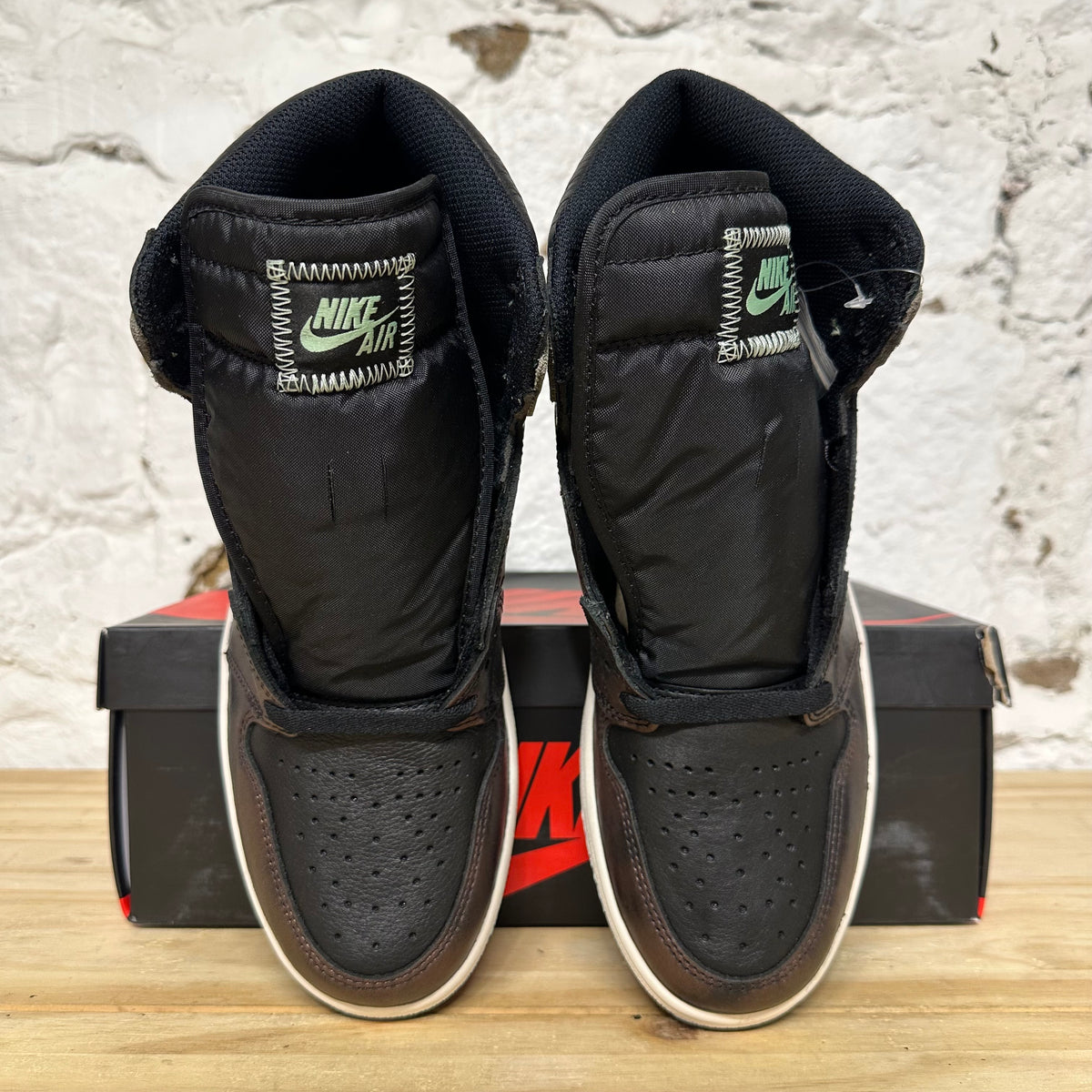 Air Jordan 1 High Shadow Patina Sz 10 DS