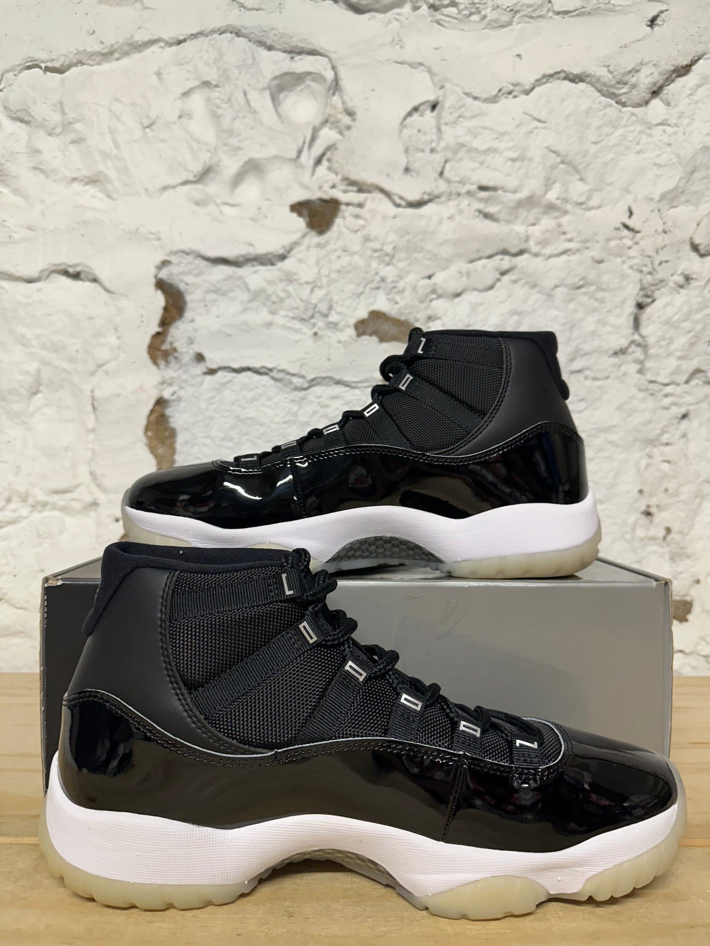 Air Jordan 11 High Jubilee Sz 10.5