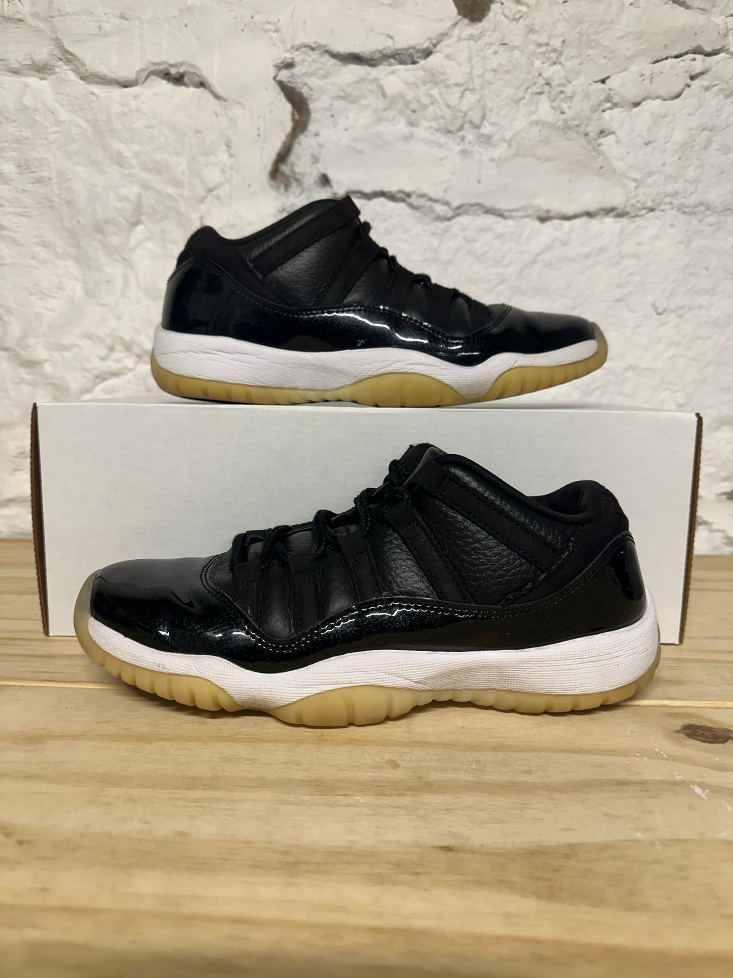 Air Jordan 11 Low 72-10 Sz 6.5Y