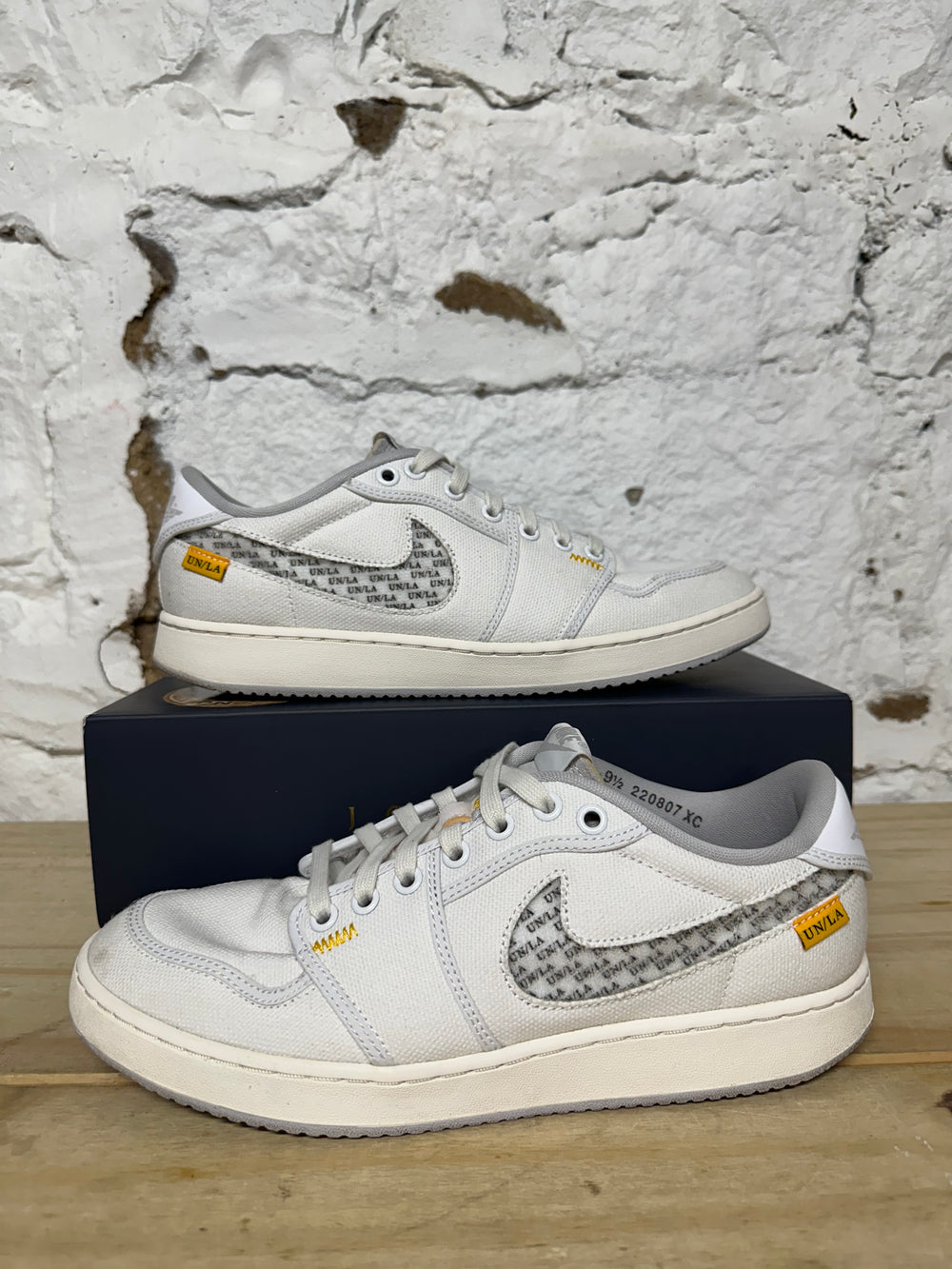 Air Jordan 1 Low AJKO Union White Canvas Sz 9.5