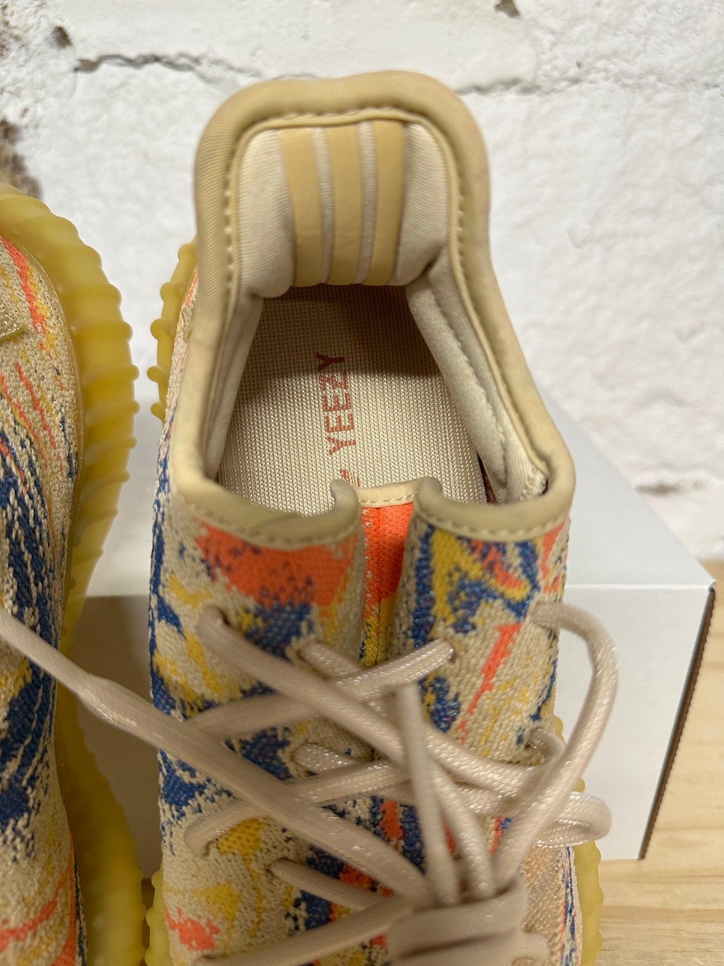 Yeezy 350 V2 MX Oat Sz 8