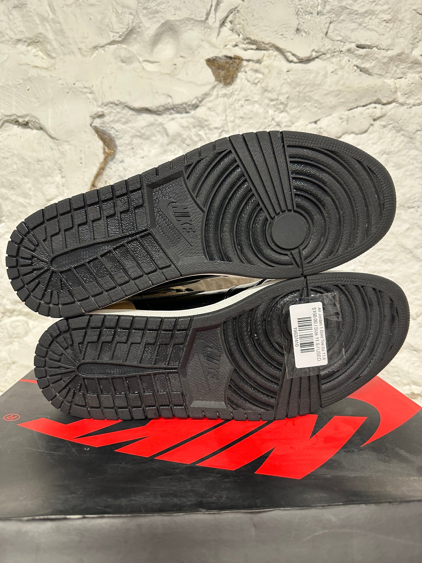 Air Jordan 1 High Patent Gold Toe Sz 11.5