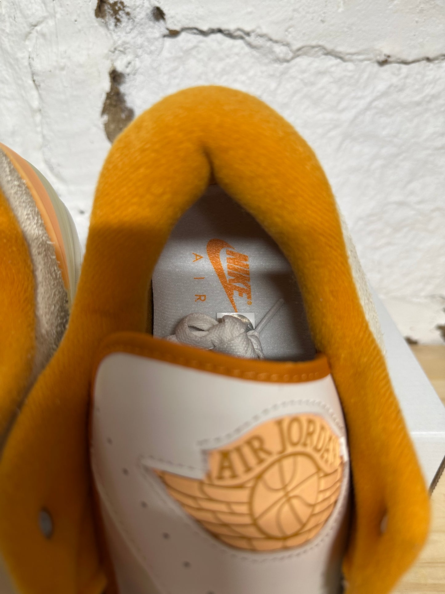 Air Jordan 2 Low Melon Mint Sz 14 DS