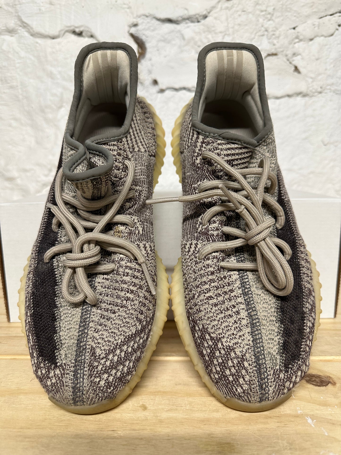 Yeezy 350 V2 Zyon Sz 8.5