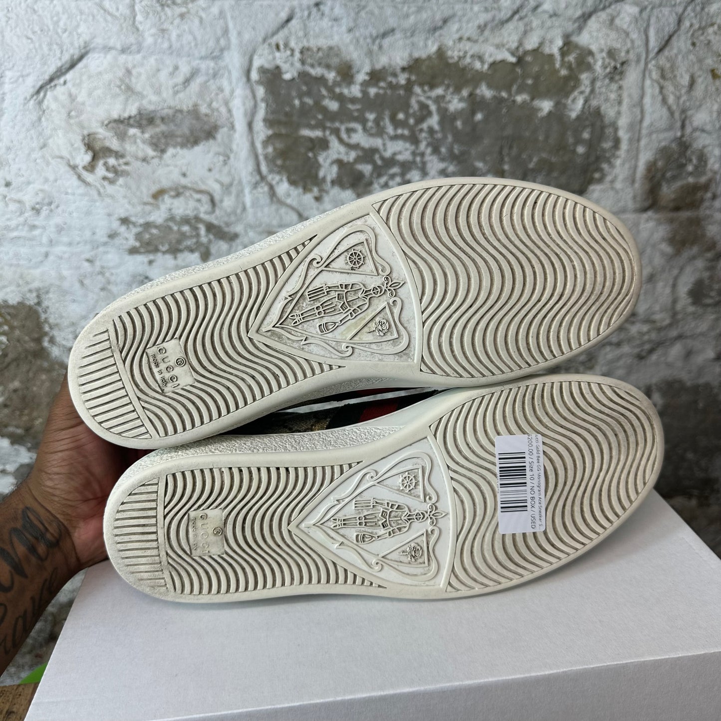 Gucci Gold Bee GG Monogram Ace Sneaker Sz 10