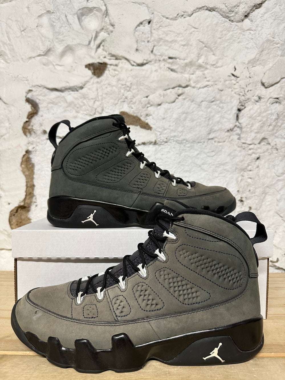 Air Jordan 9 Anthracite Sz 9.5