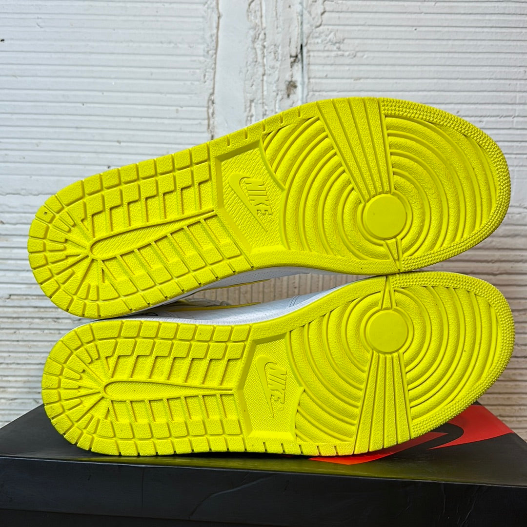 Air Jordan 1 High First Class Flight Sz 13 DS