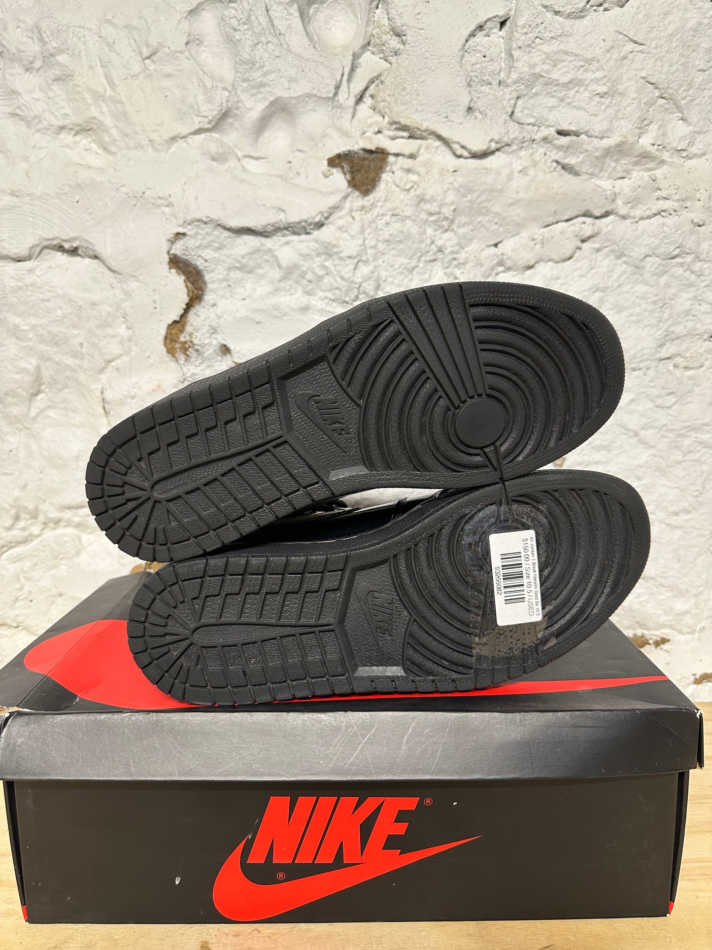 Air Jordan 1 High Black Metallic Gold Sz 10.5