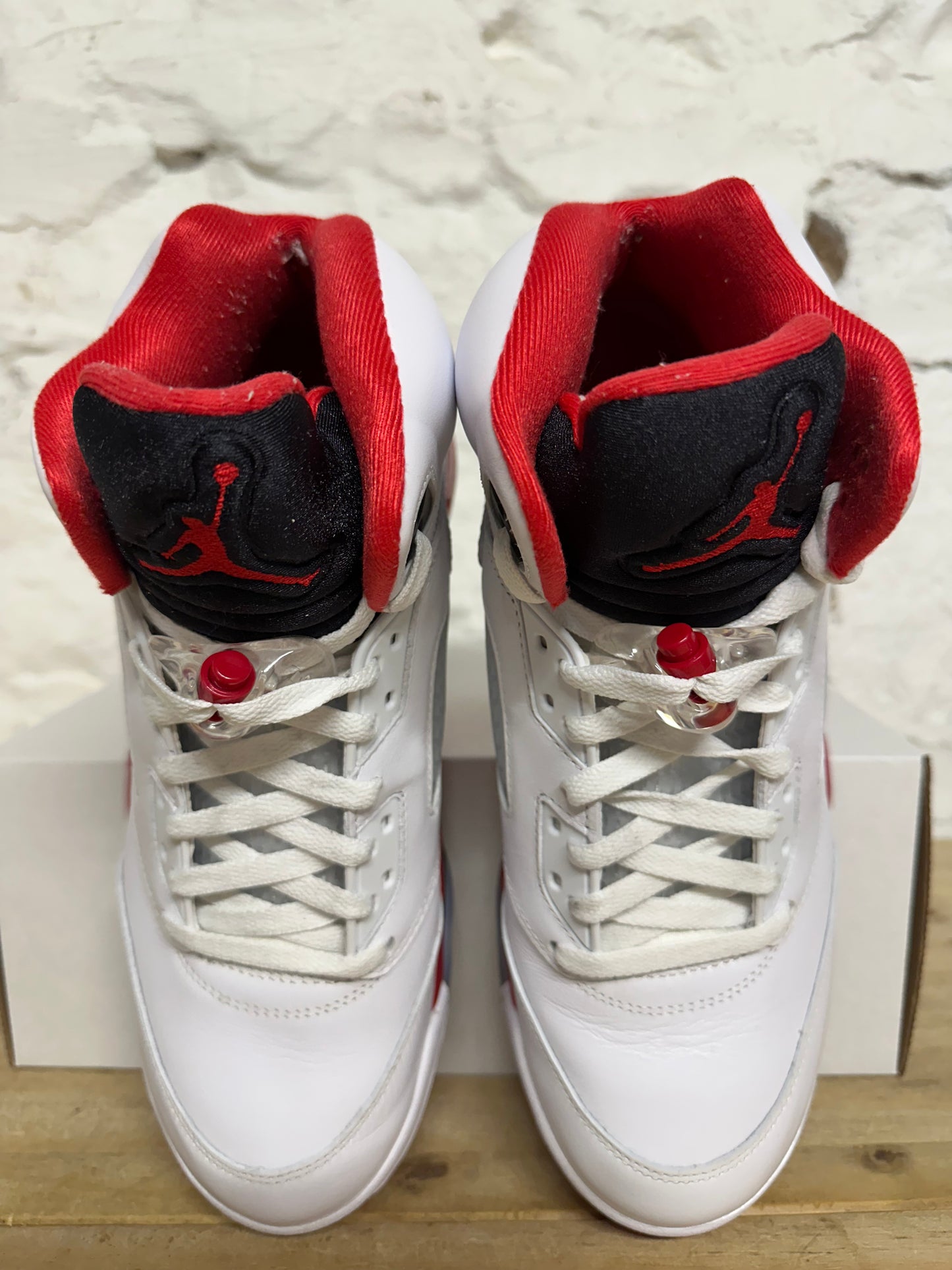 Air Jordan 5 Fire Red Black Tongue (2025) Sz 10