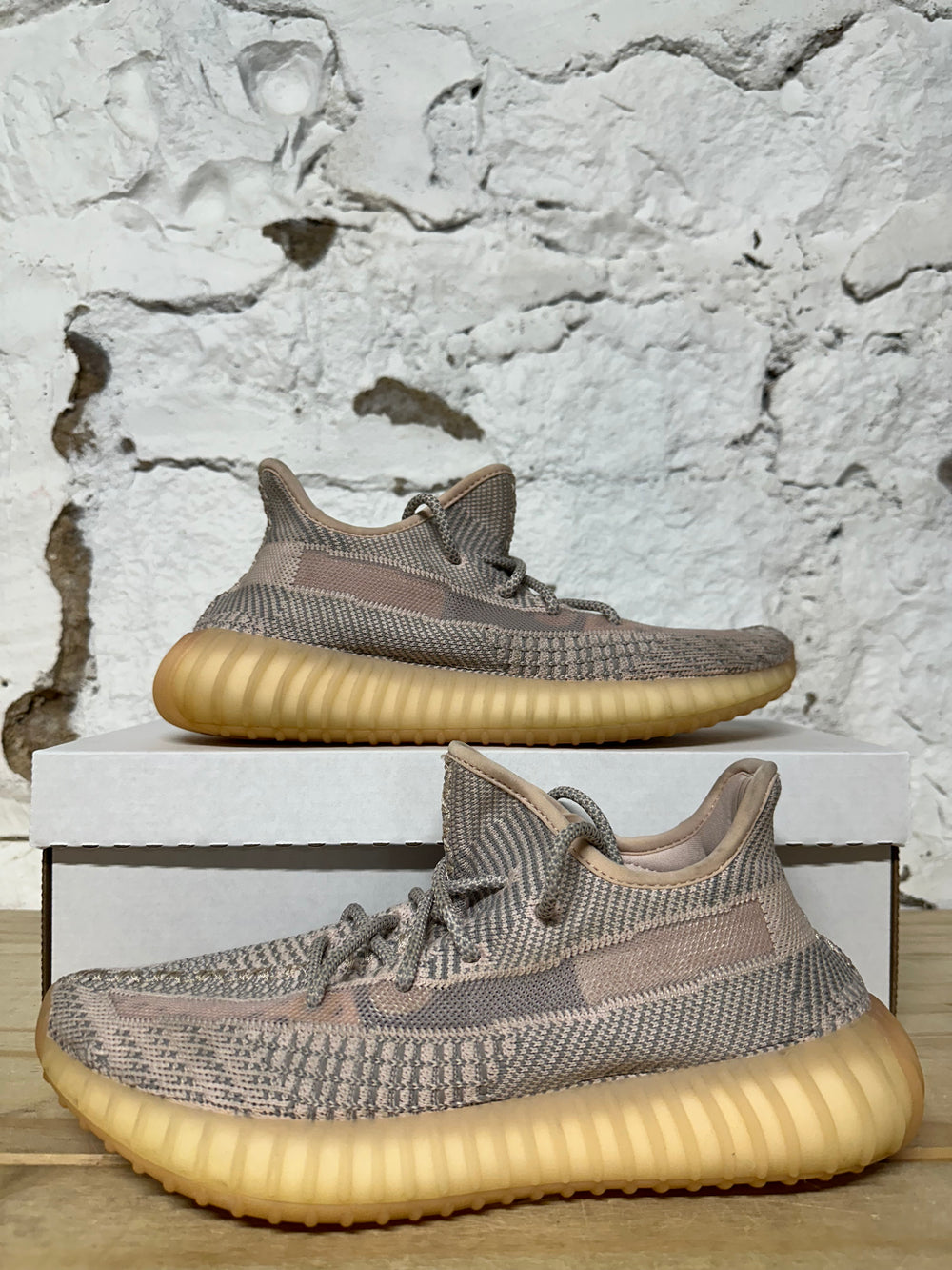 Yeezy 350 V2Synth Sz 7