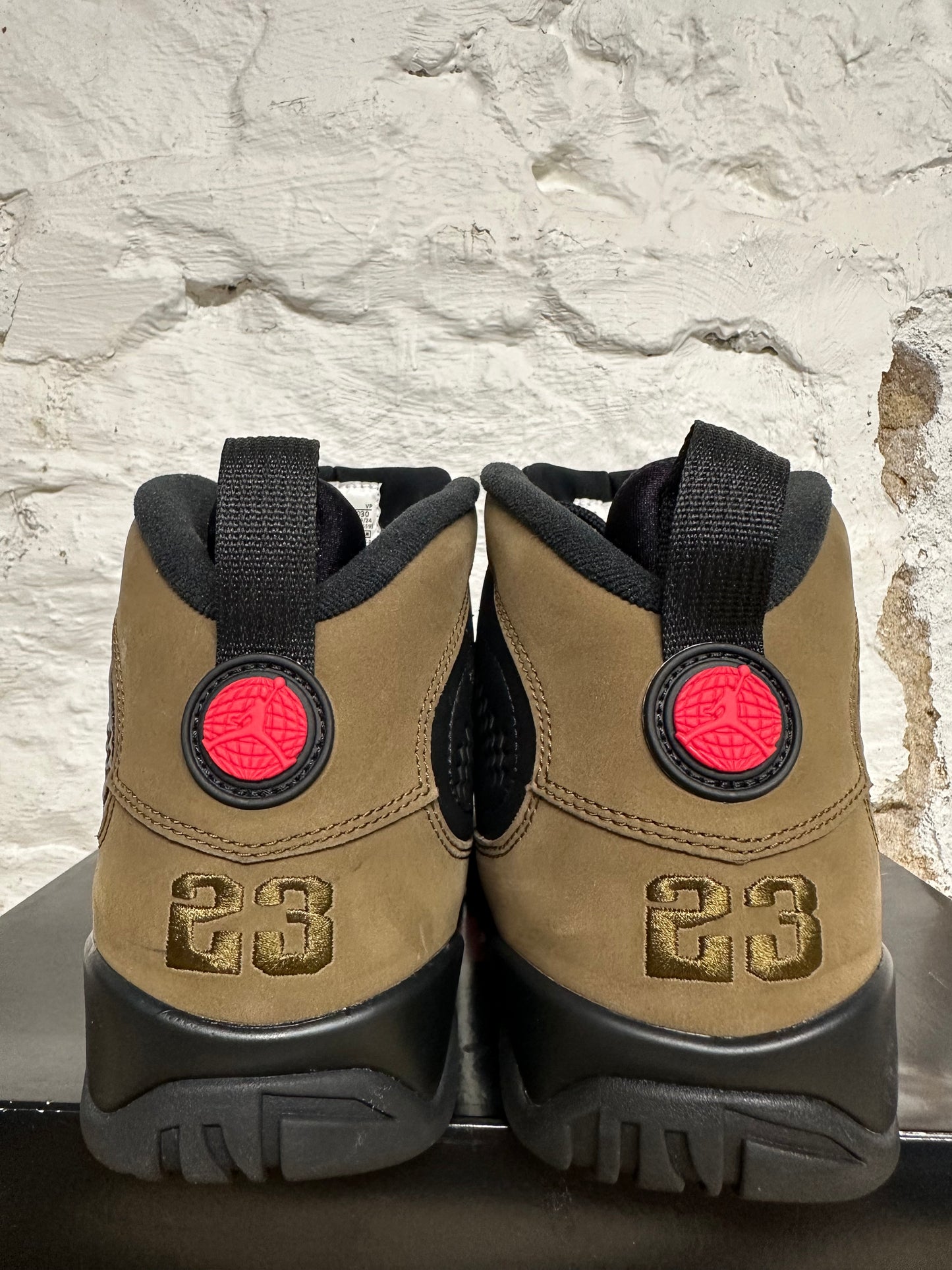 Air Jordan 9 Olive Sz 9.5