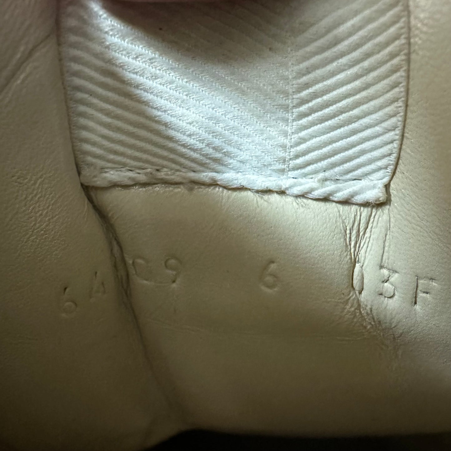 Gucci Rython Donald Flash Cream Sneaker Sz 6 No Box