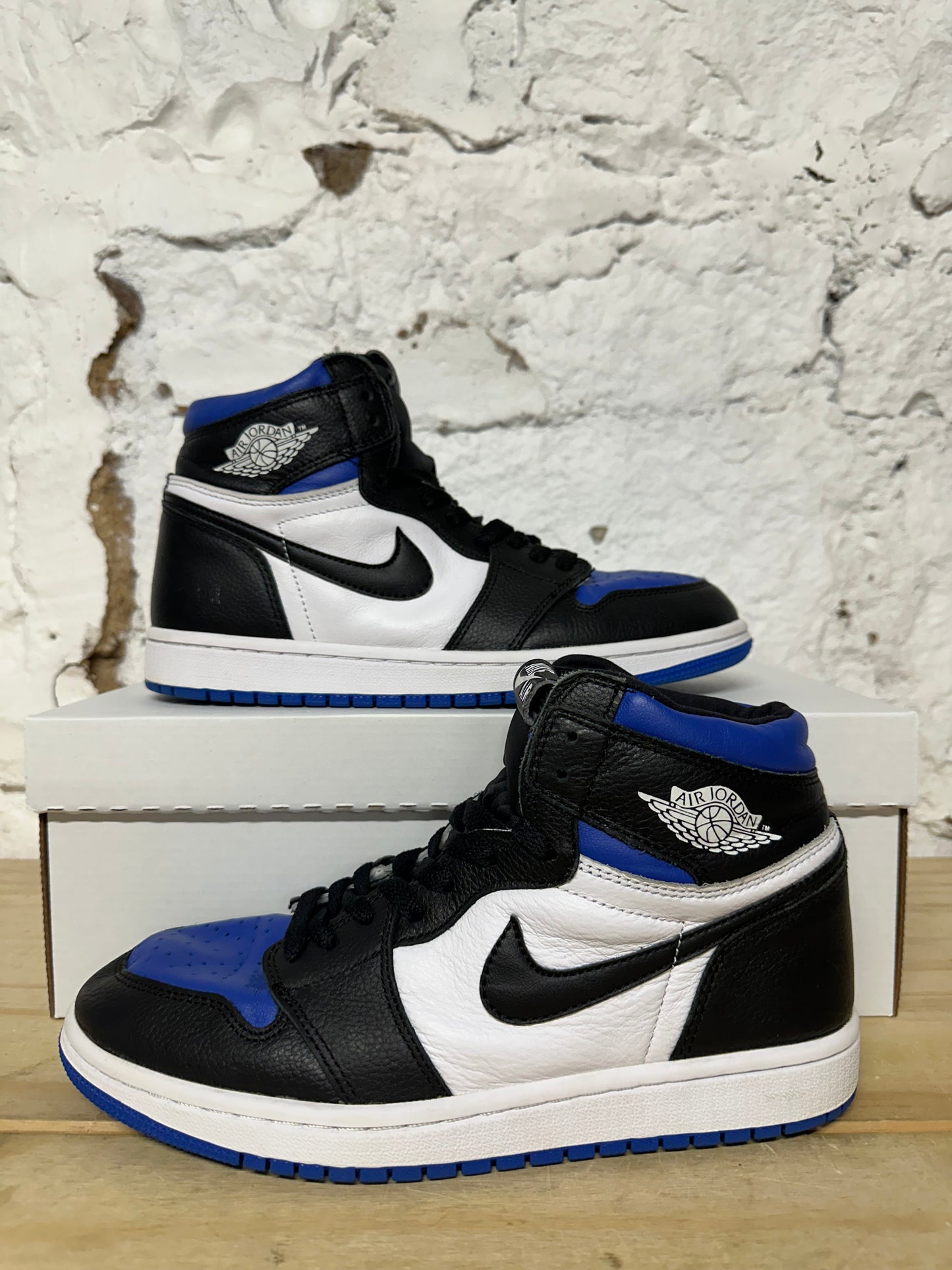 Air Jordan 1 High Royal Toe Sz 8.5