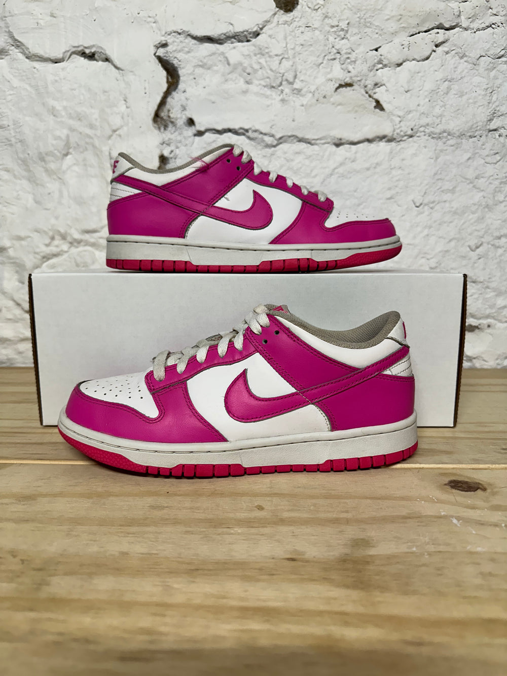 Nike Dunk Low Laser Fuchsia Sz 6Y