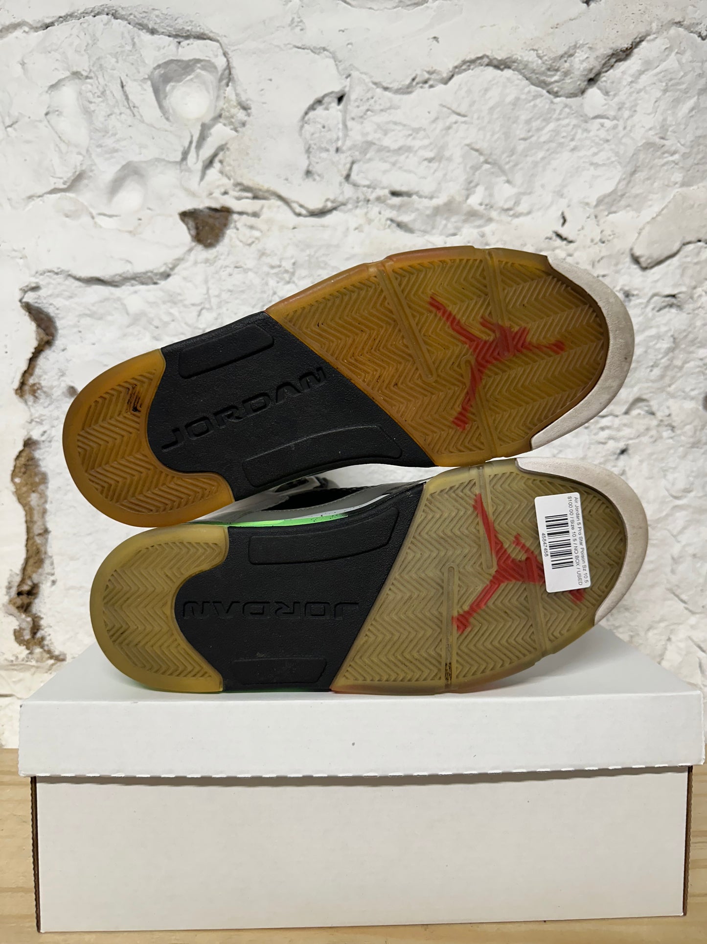 Air Jordan 5 Poison Green Sz 10.5