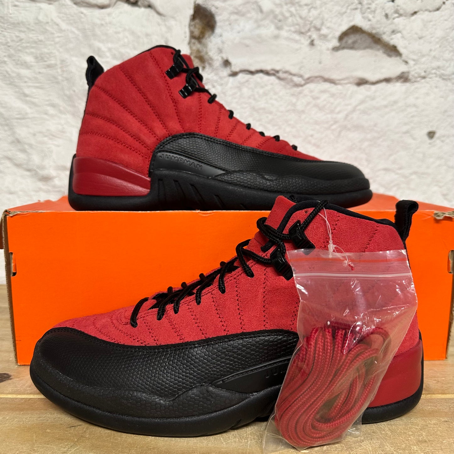 Air Jordan 12 Reverse Flu Game Sz 8 DS